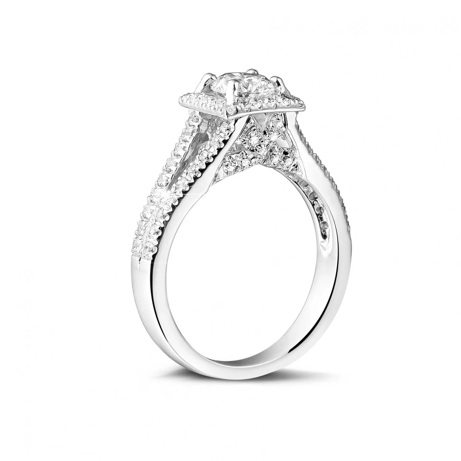 0.70 quilates anillo de oro blanco de diamantes con diamantes en los lados 