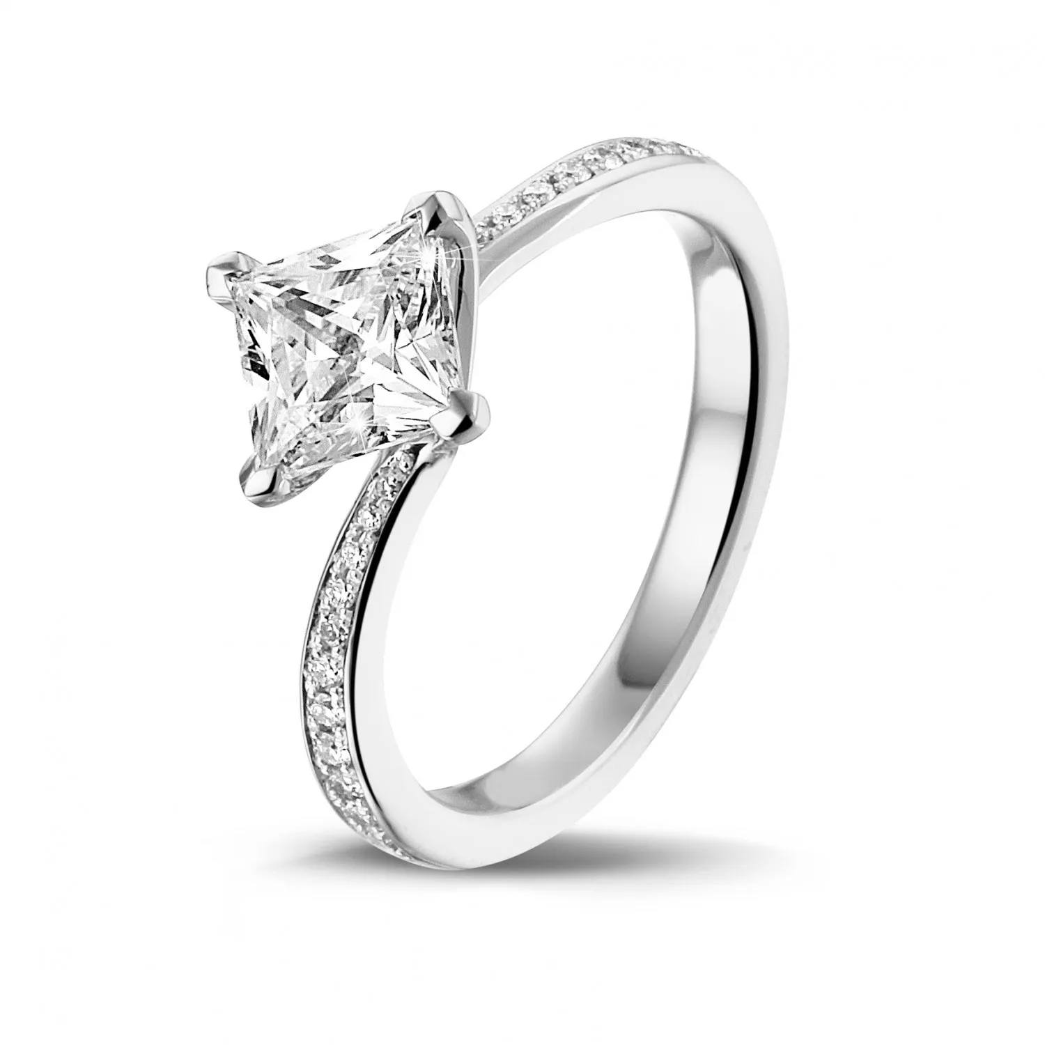 1.20 quilates anillo solitario en platino con diamante talla princesa y diamantes laterales 