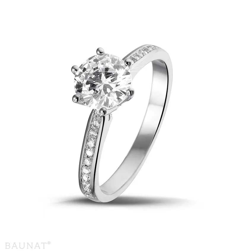 1.25 quilates anillo de platino de diamantes con diamantes en los lados 