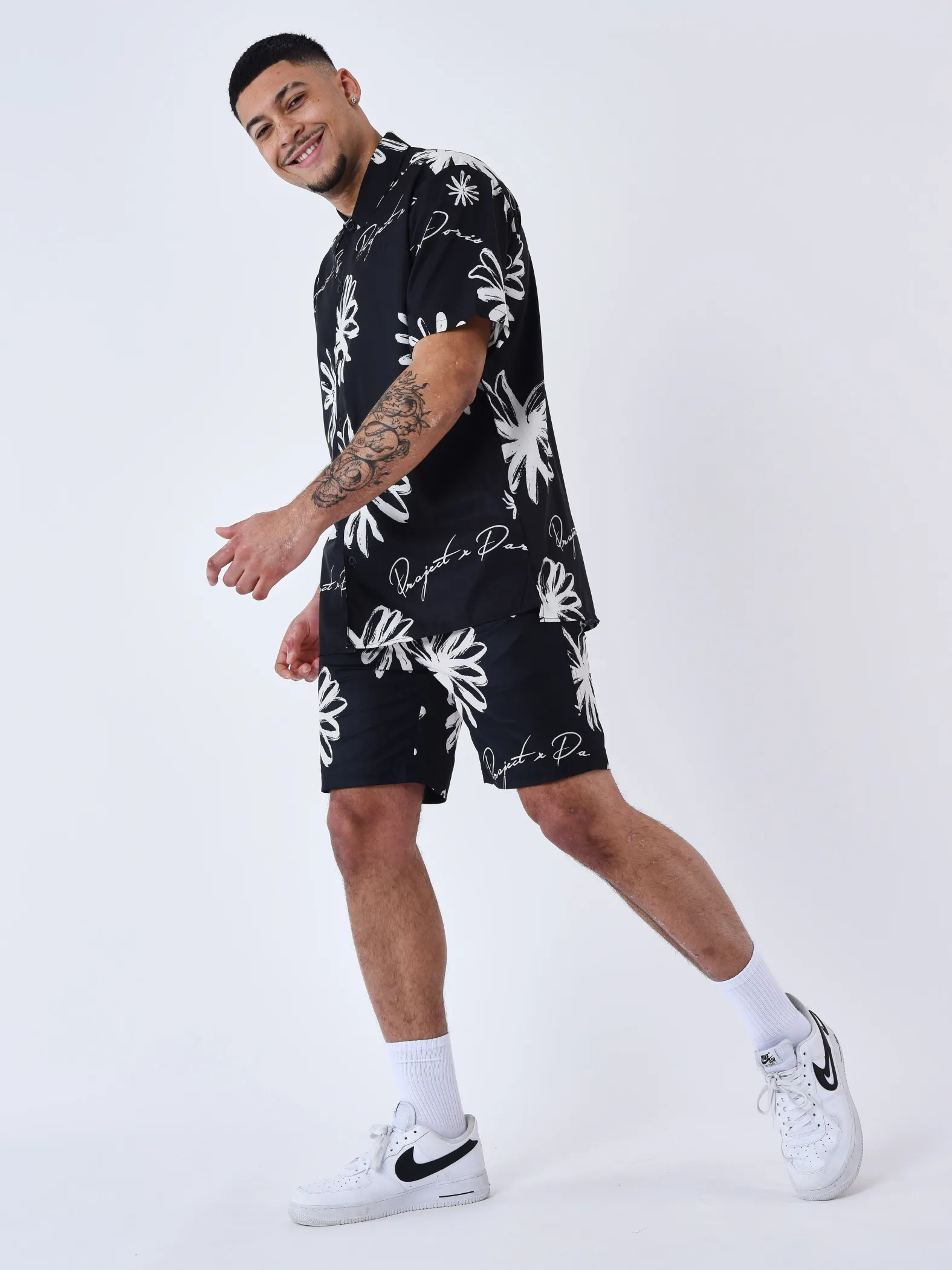 all over Pantalones cortos boceto florido