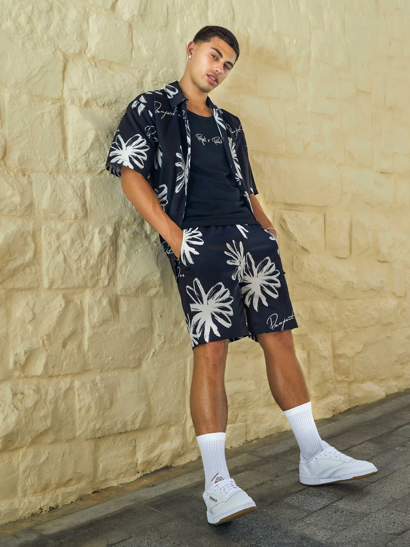all over Pantalones cortos boceto florido