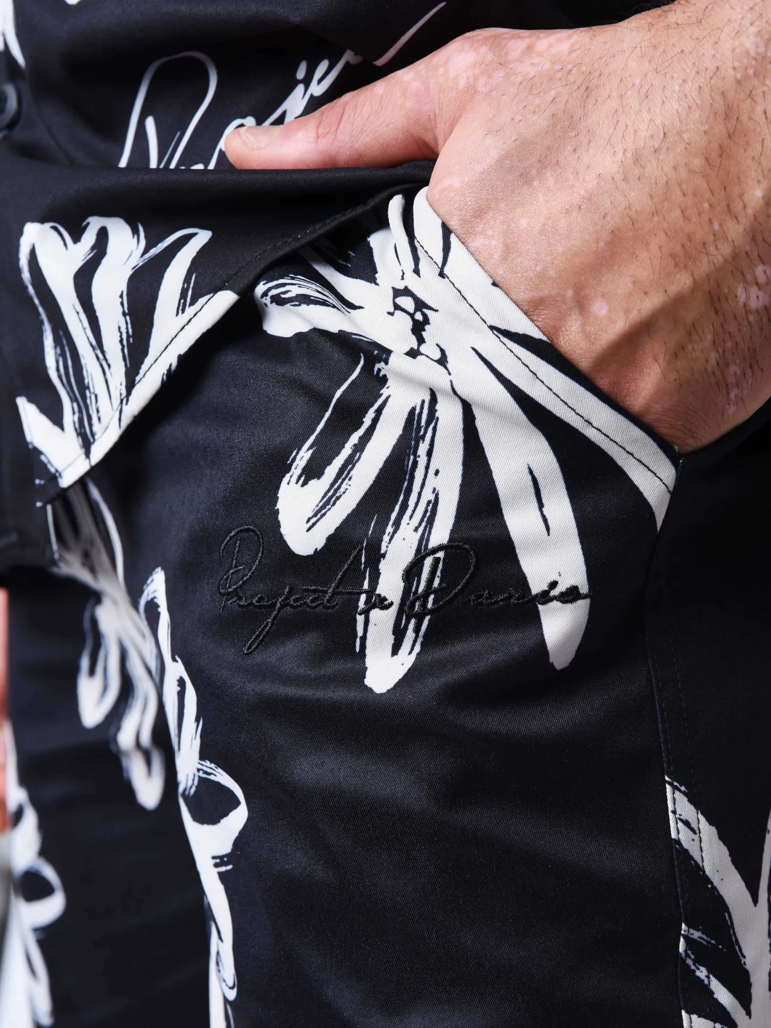 all over Pantalones cortos boceto florido