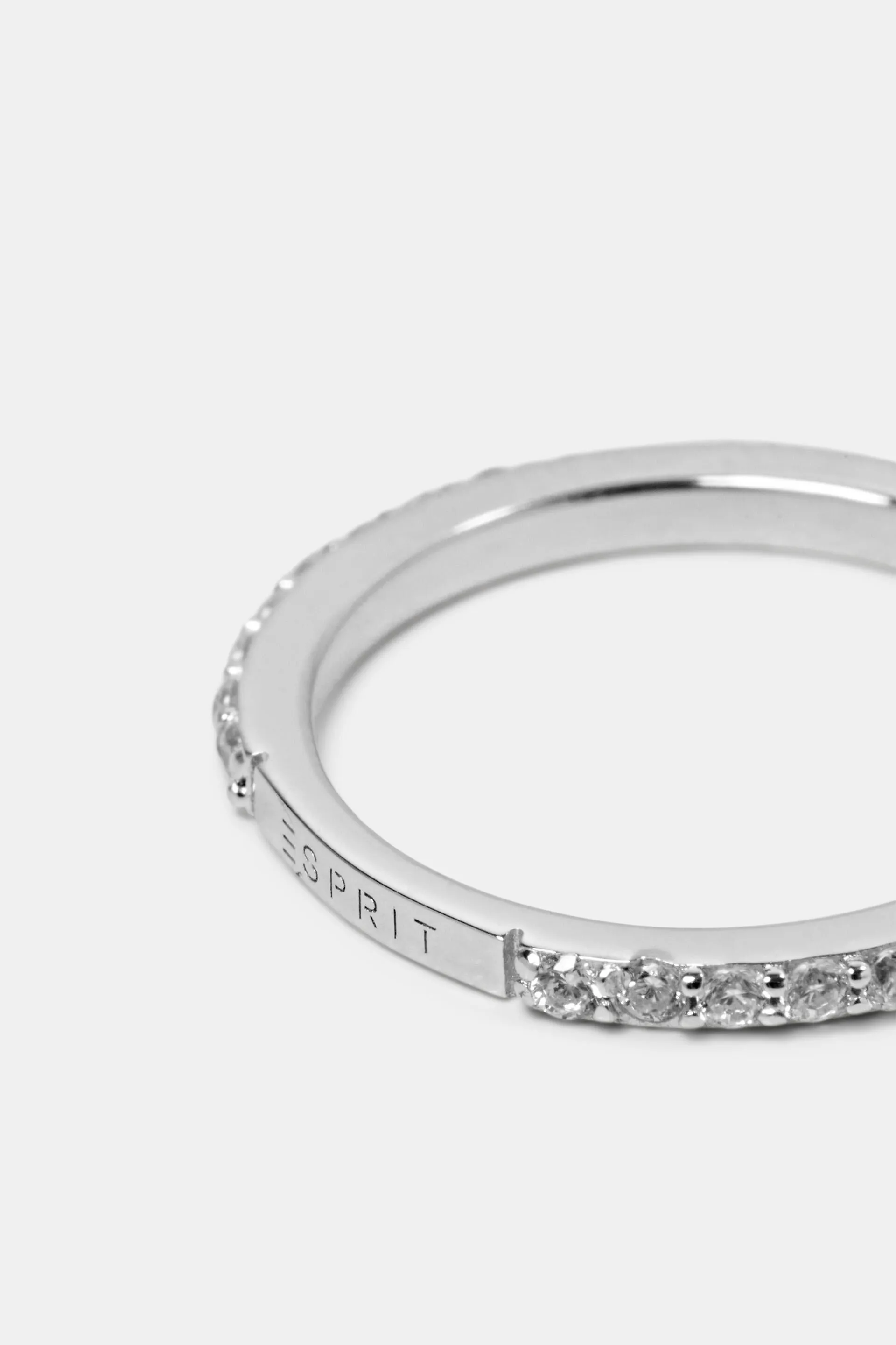 Anillo de plata de ley con circonita