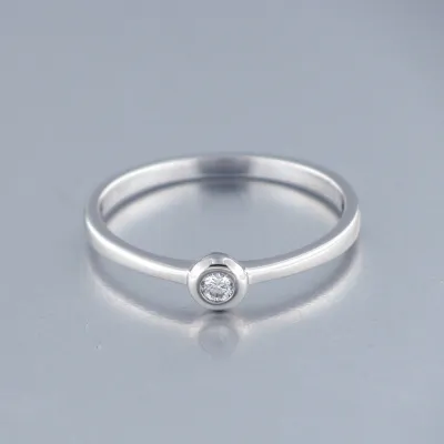 Anillo Oro Blanco con Diamante 0.05qtes.