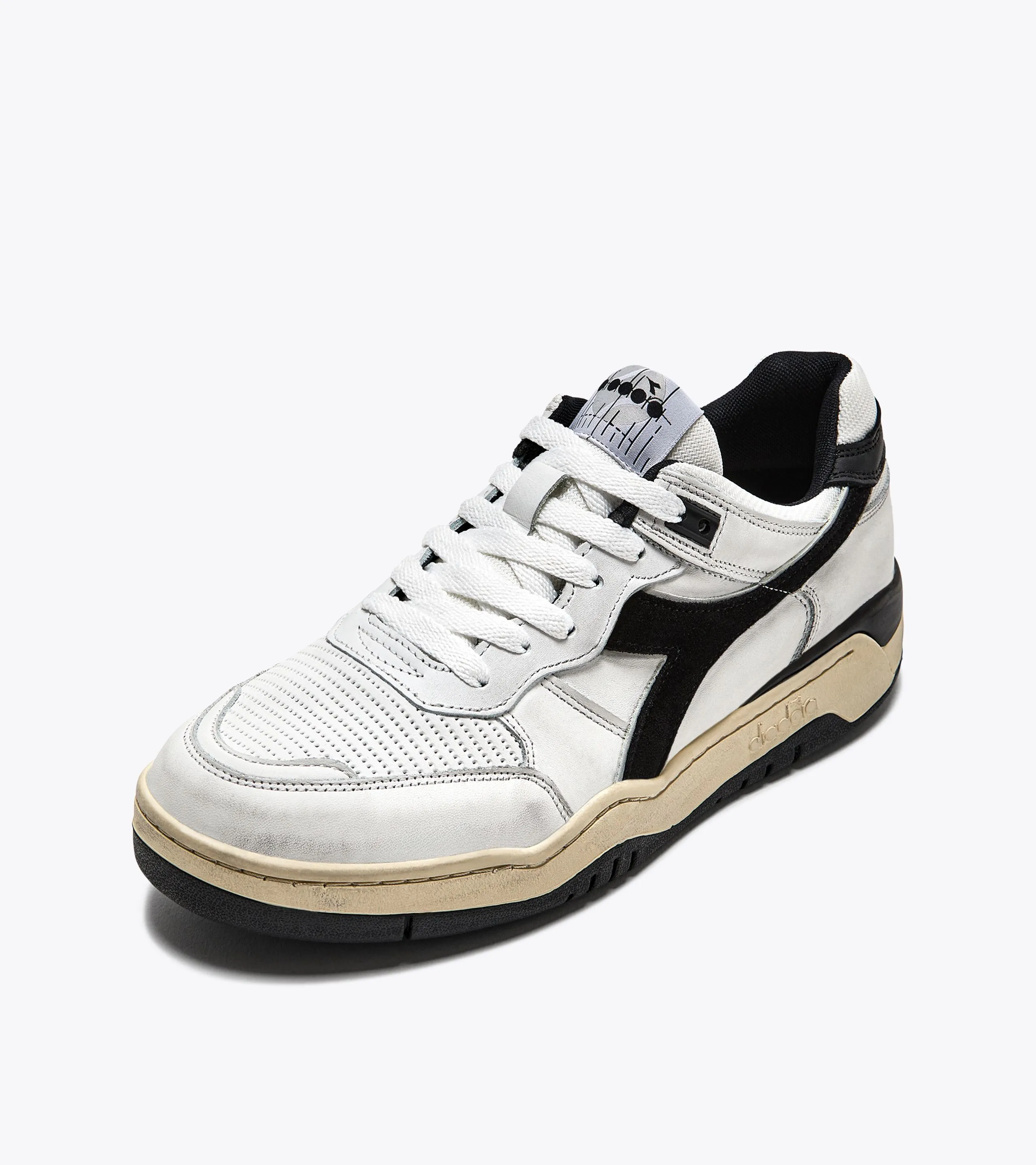 B.560 USED ZAPATILLAS HERITAGE  GENDER NEUTRAL