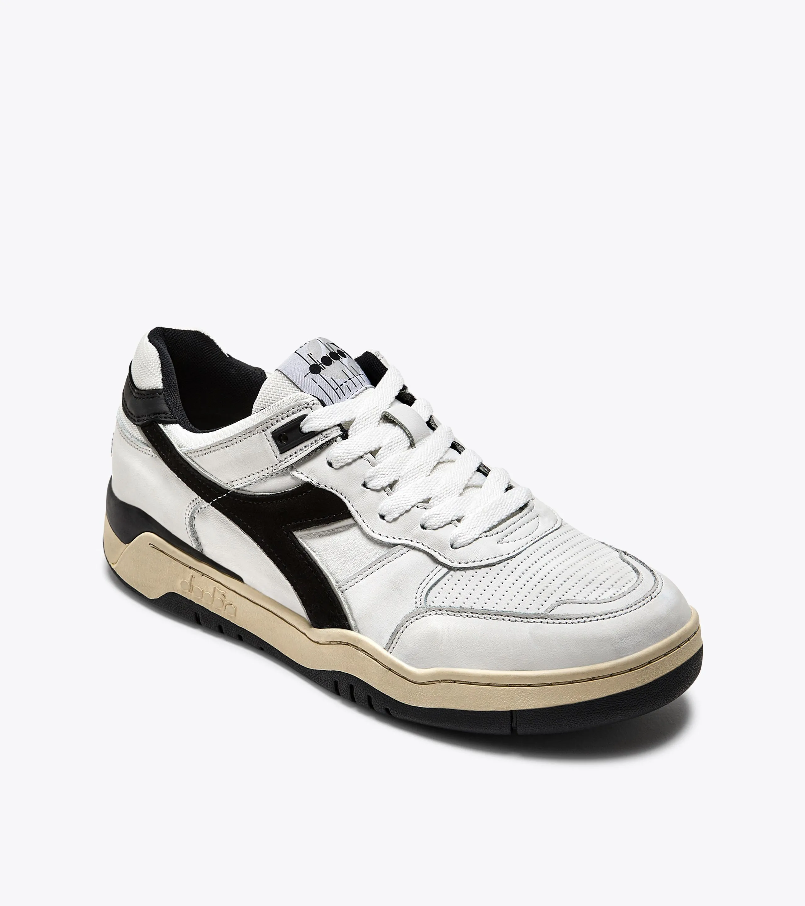 B.560 USED ZAPATILLAS HERITAGE  GENDER NEUTRAL