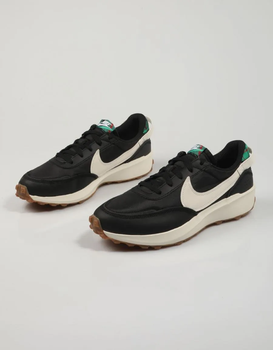  baskets NIKE Waffle en Noir 81513