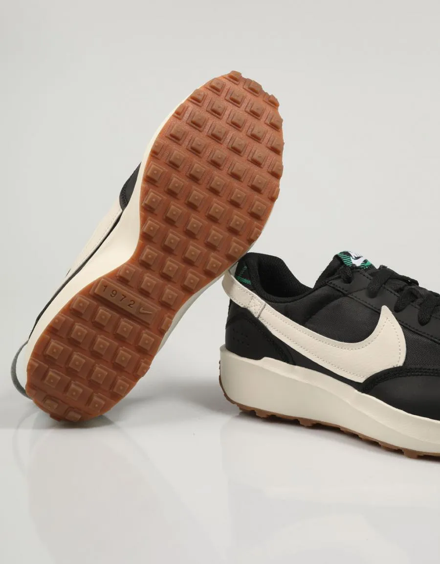  baskets NIKE Waffle en Noir 81513