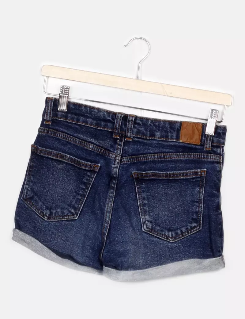 Bershka Vaqueros cortos