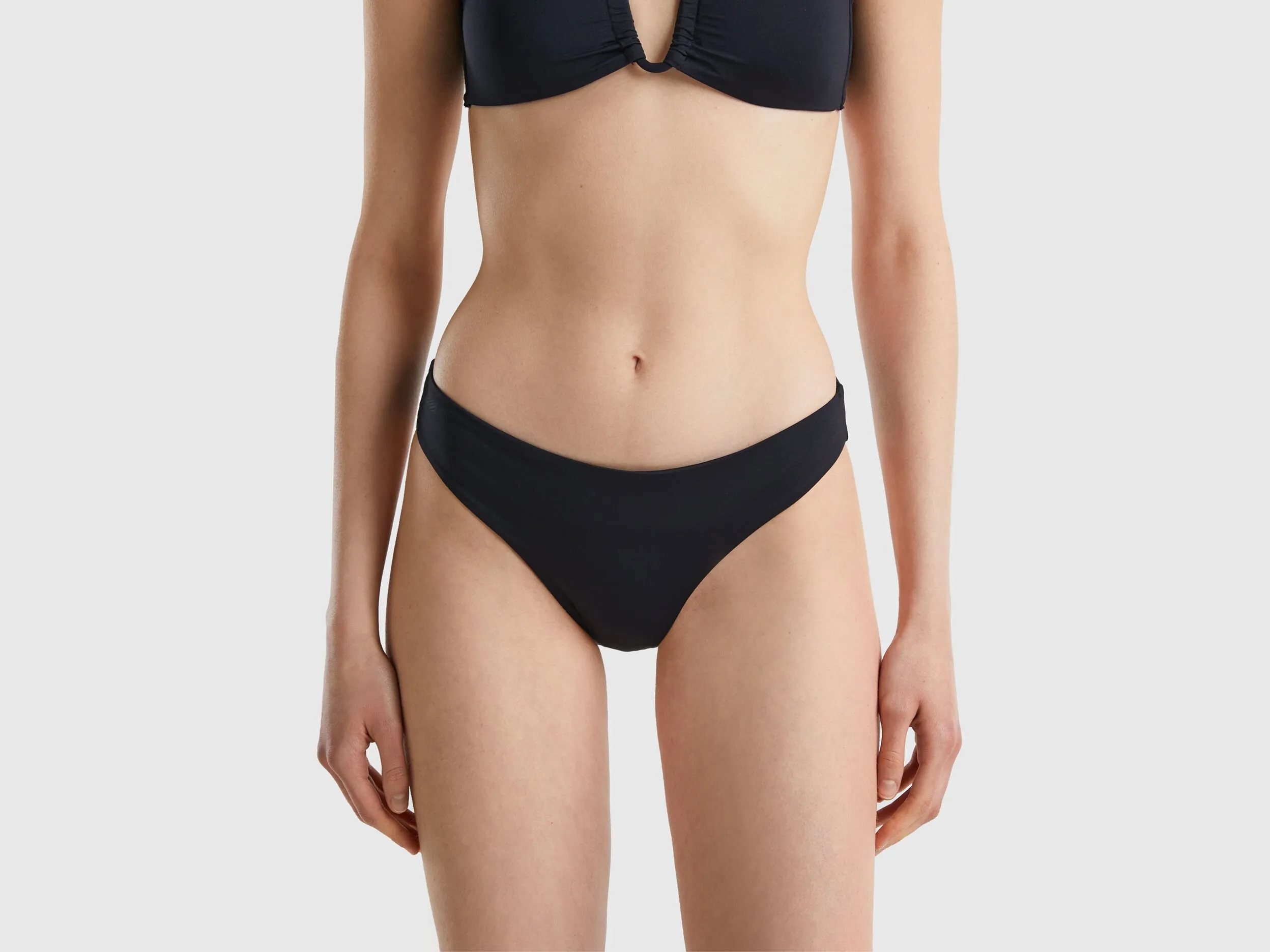 Braguita de bikini básica de ECONYL®