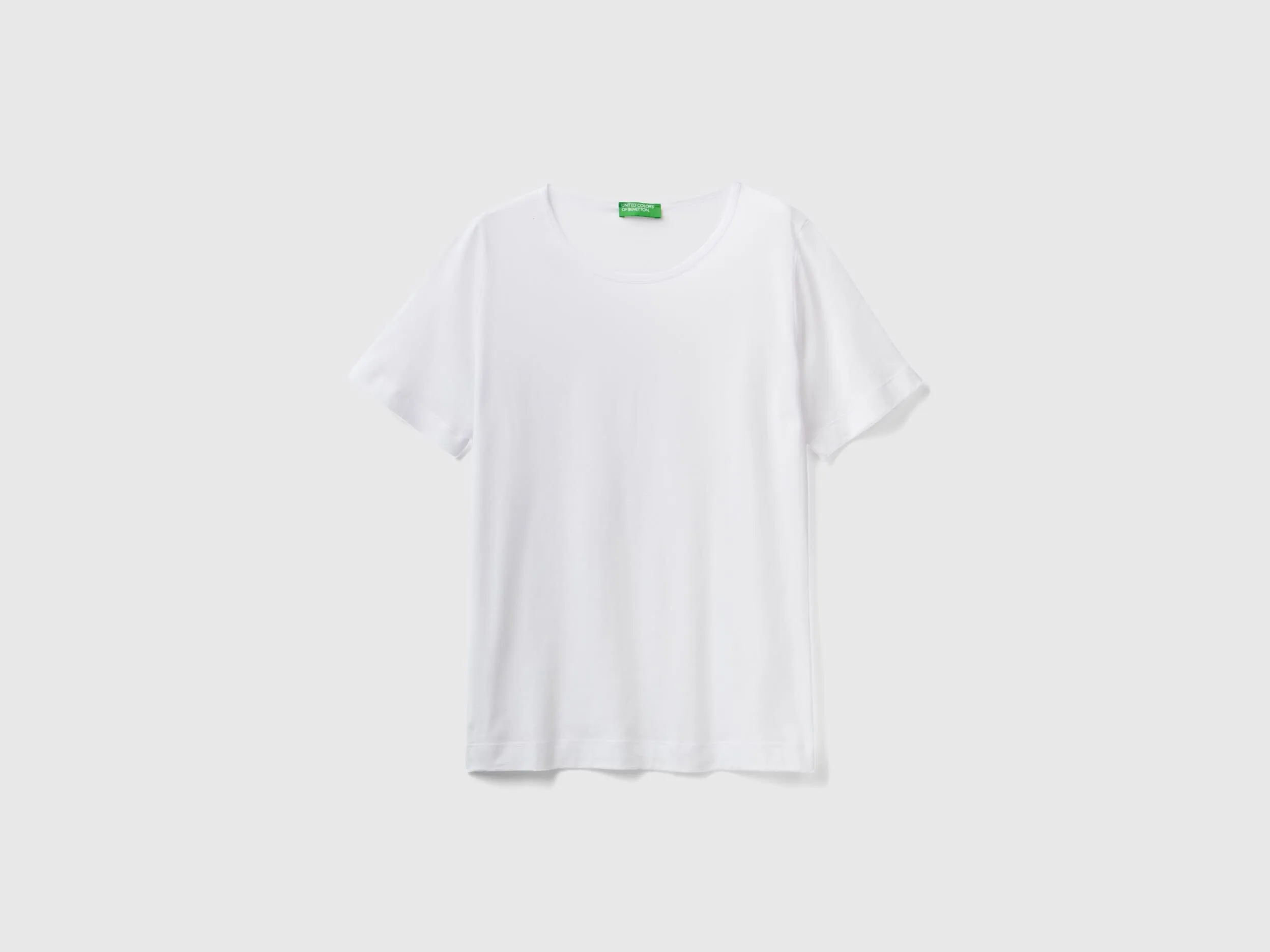 Camiseta blanca de manga corta