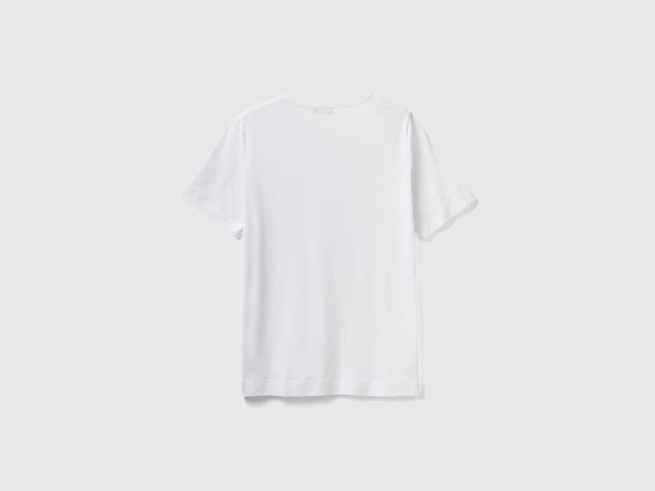 Camiseta blanca de manga corta