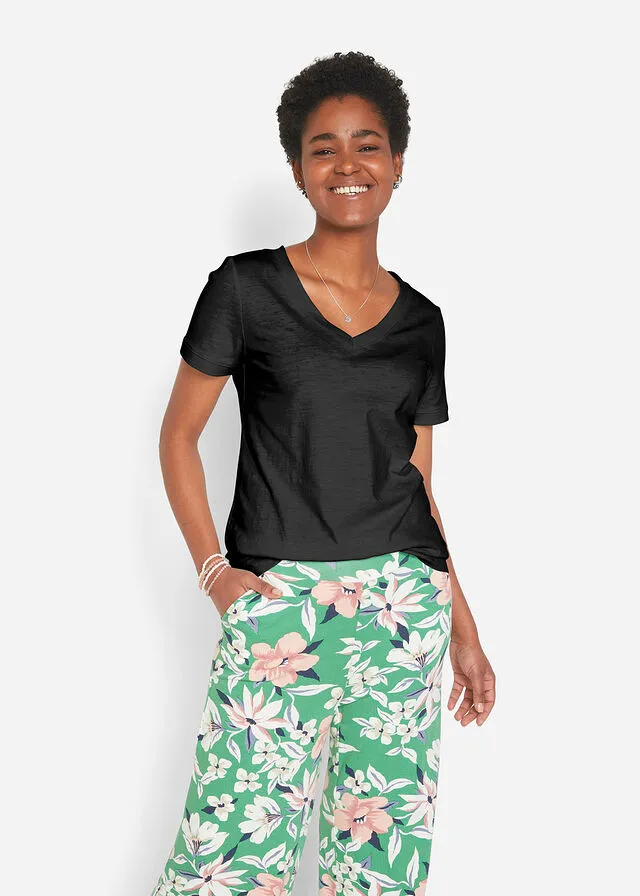 Camiseta con escote en V Negro