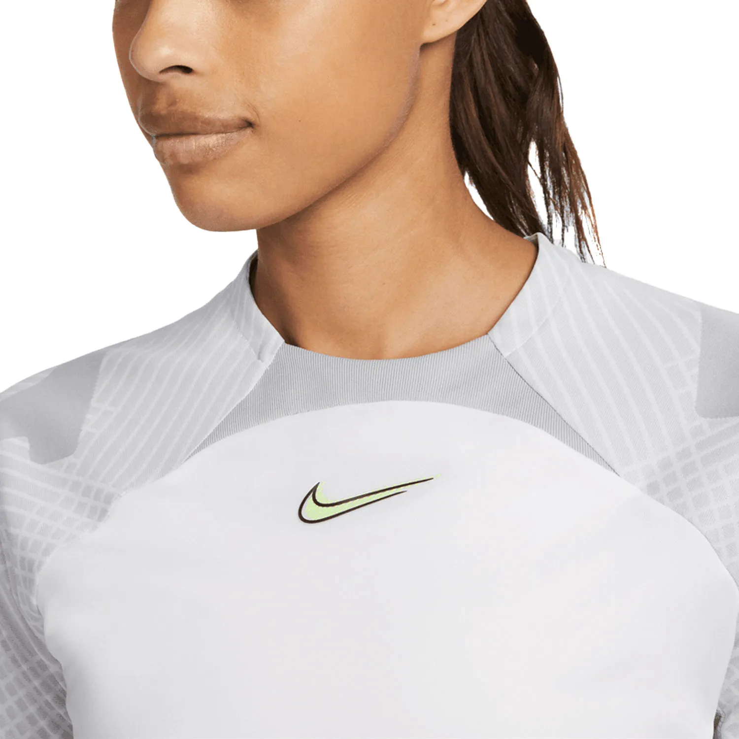 CAMISETA NIKE MUJER DRIFIT STRIKE