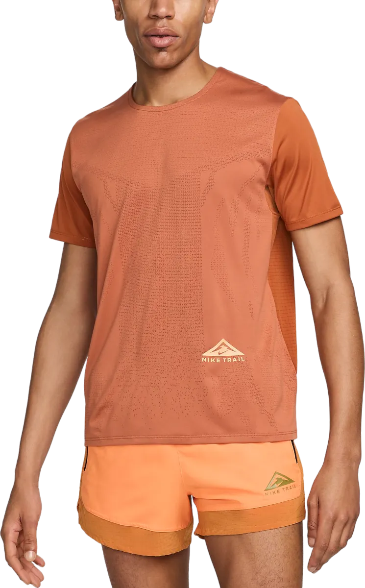 Camiseta Nike Trail Rise 365