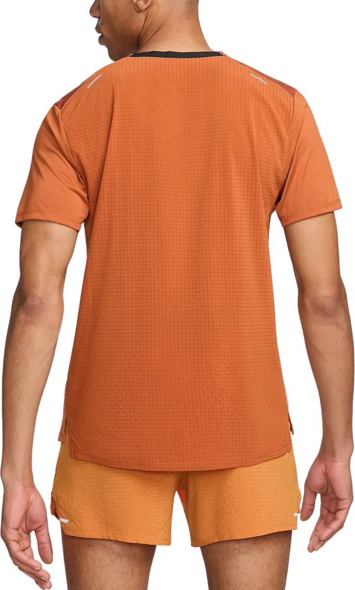 Camiseta Nike Trail Rise 365
