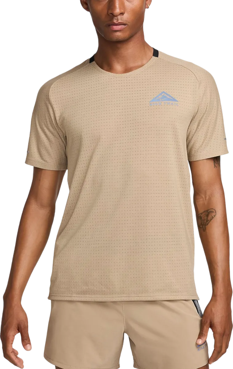 Camiseta Nike Trail Solar Chase