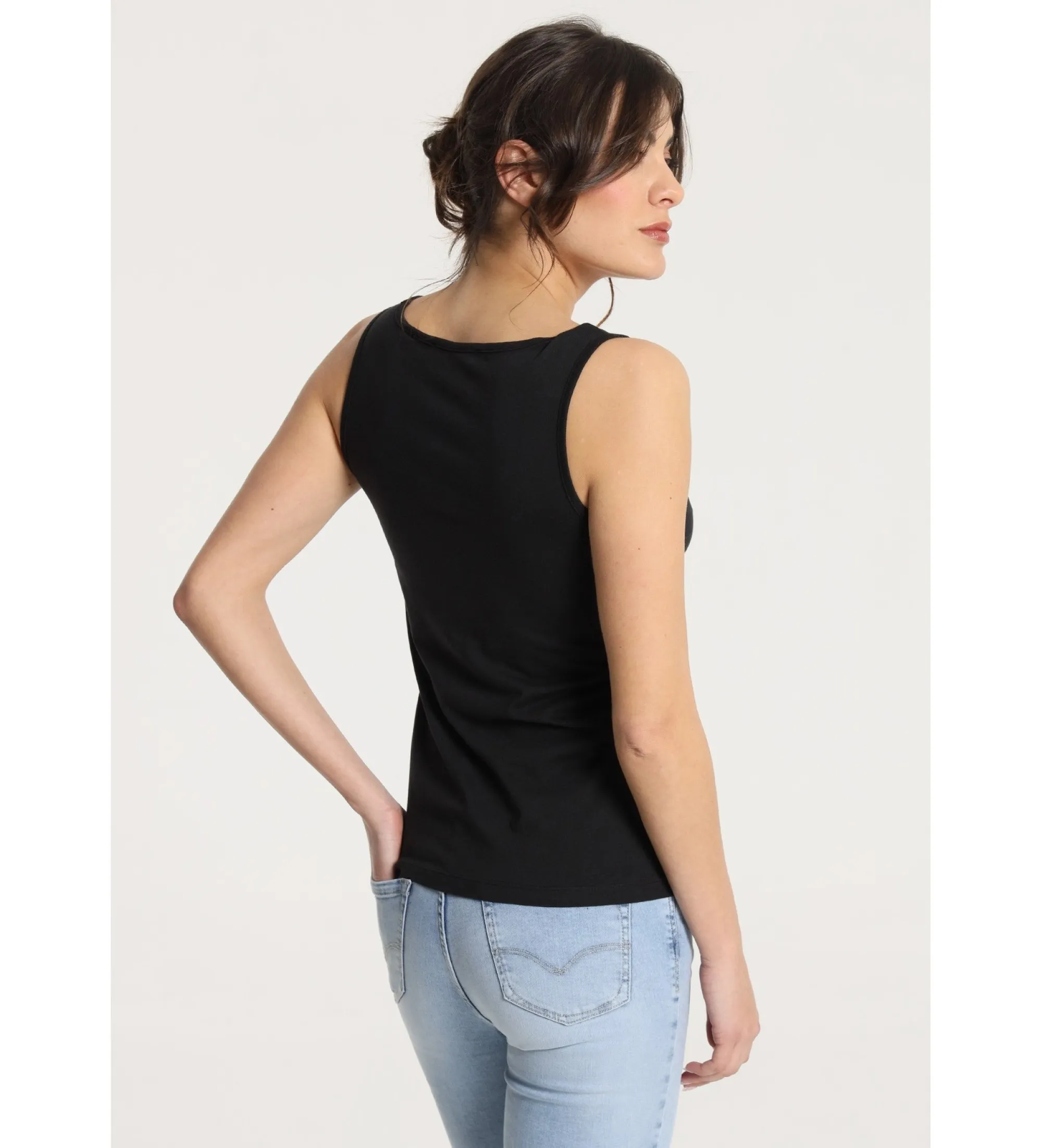 Camiseta sin mangas con lazo en el pecho negro