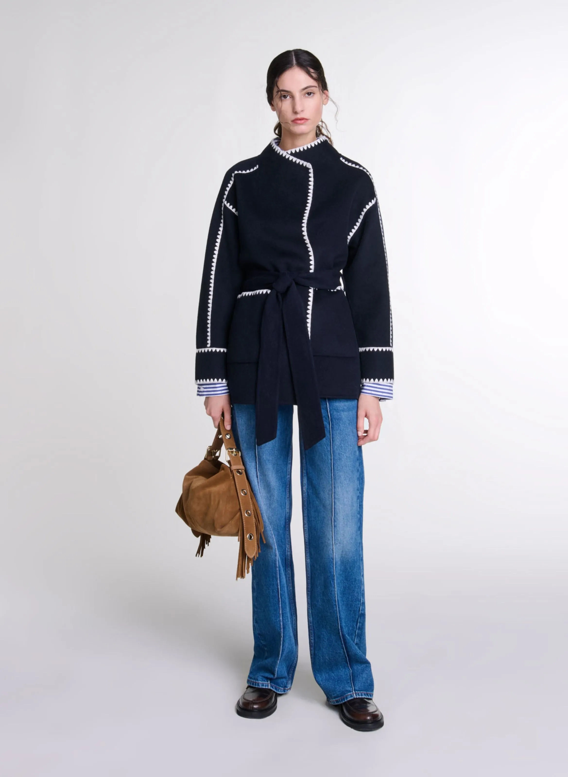 Chaqueta de mezcla de lana con cuello alto en azul