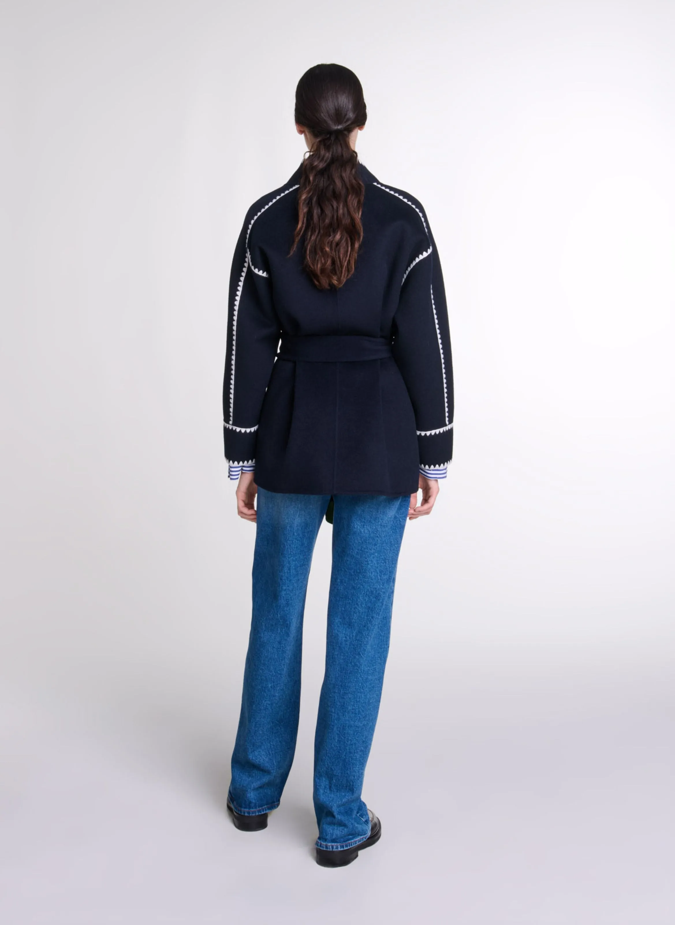 Chaqueta de mezcla de lana con cuello alto en azul