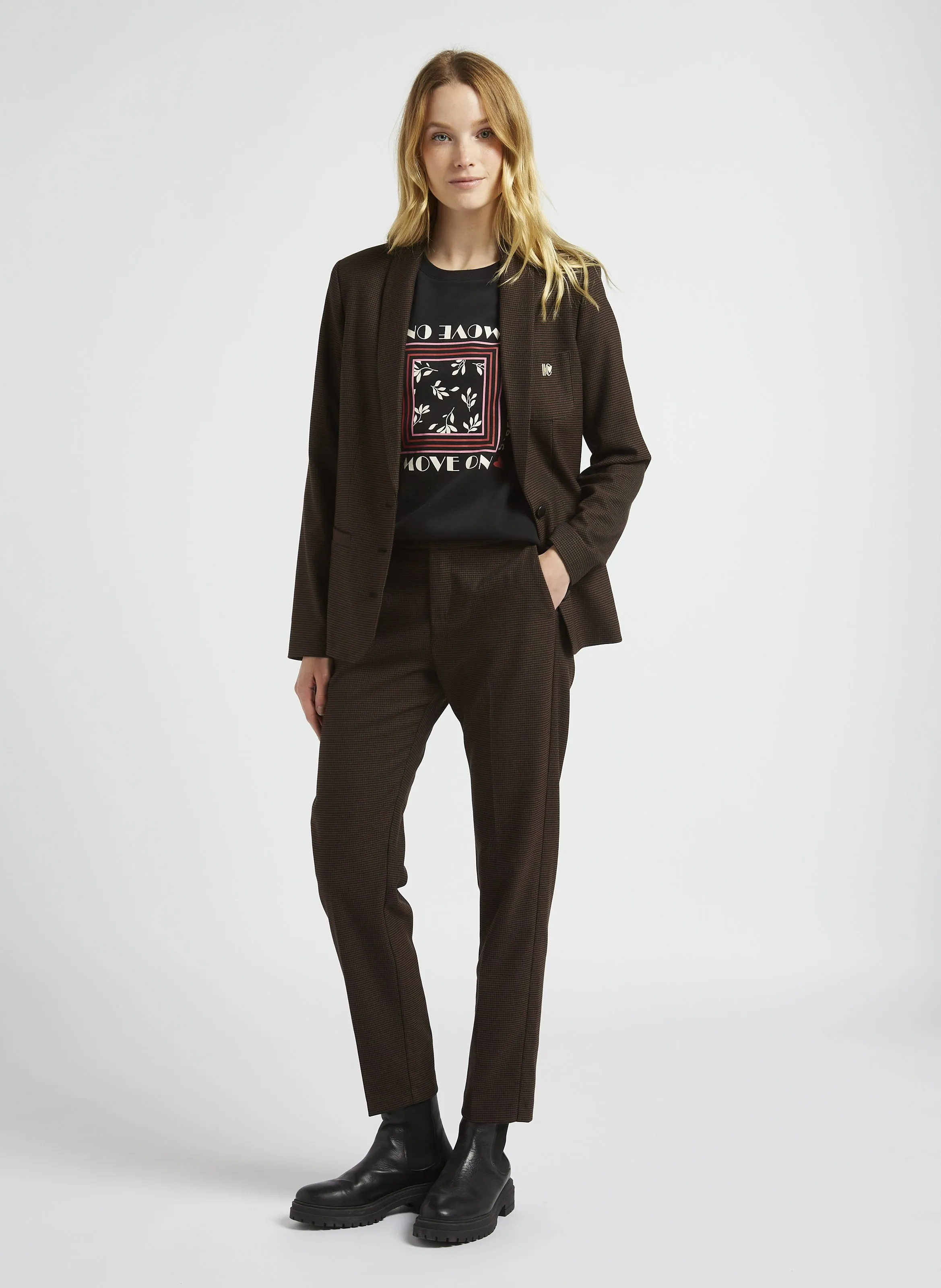 Chaqueta recta con cuello chal a cuadros en marron