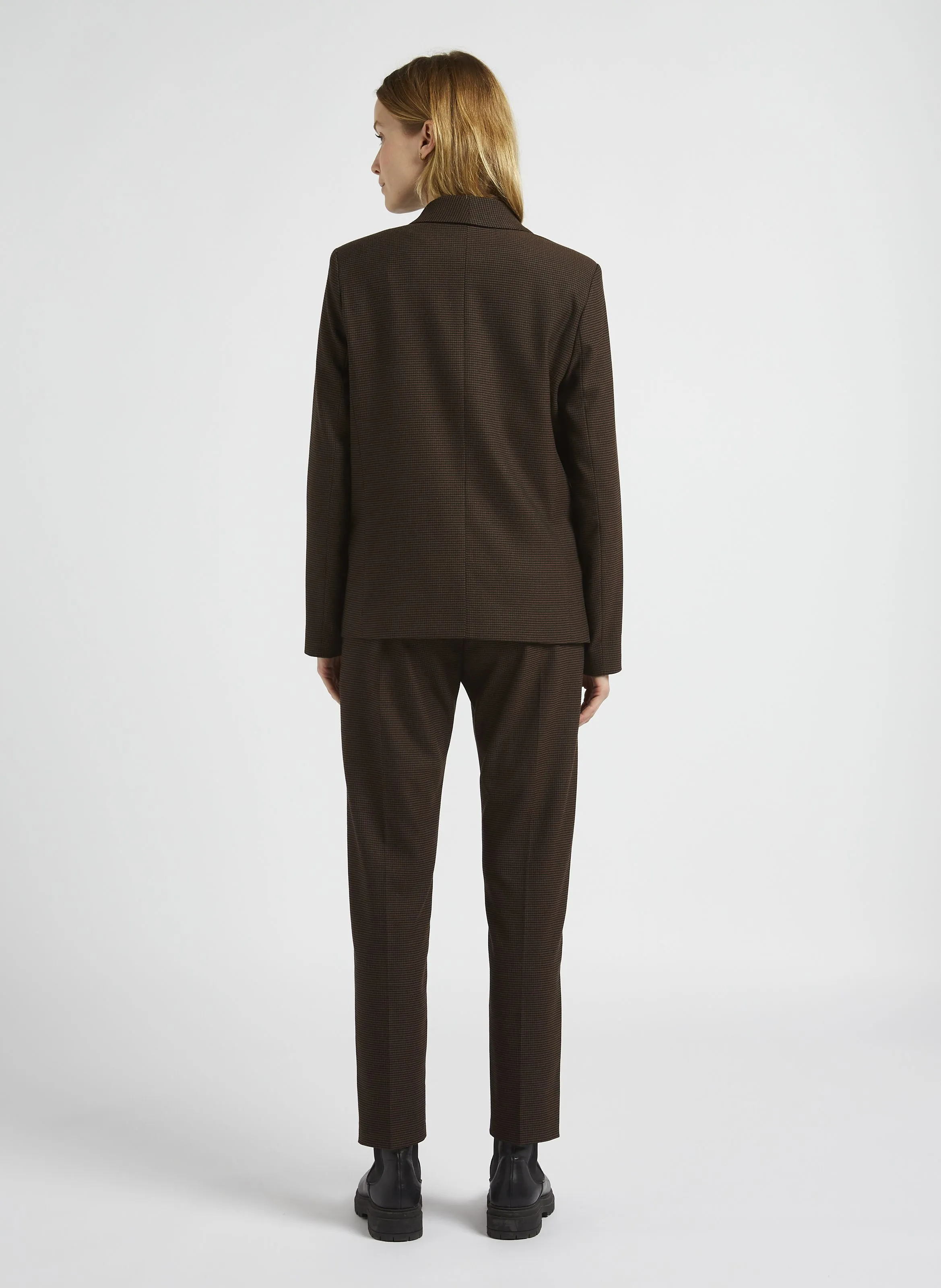 Chaqueta recta con cuello chal a cuadros en marron