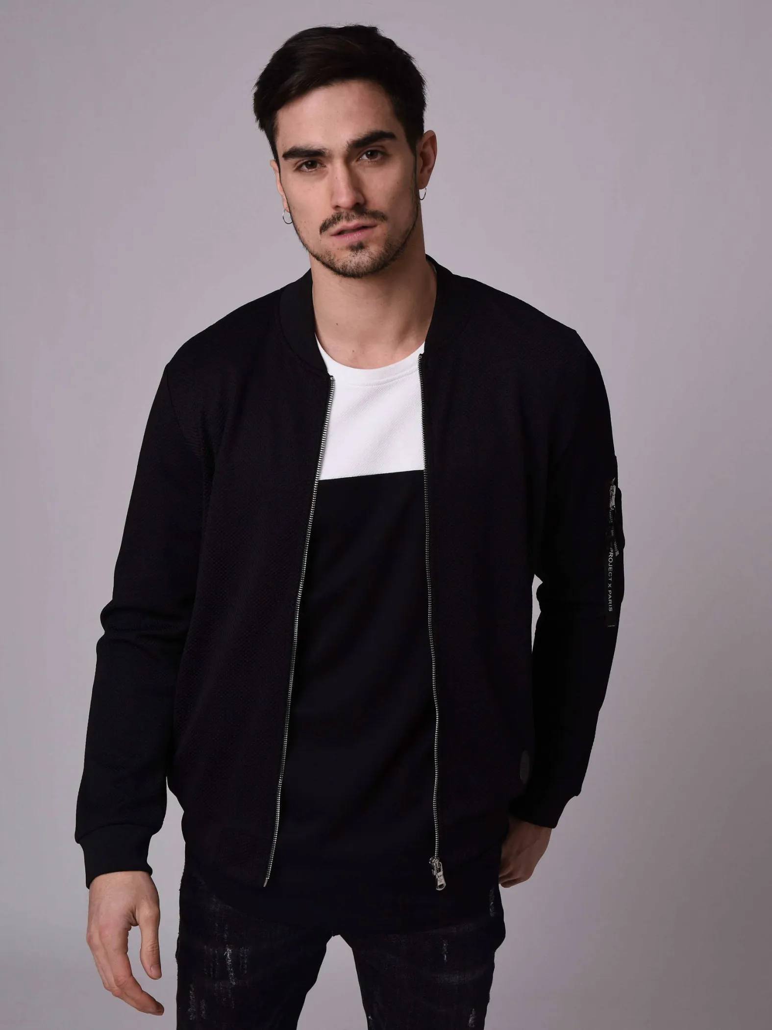 Chaqueta universitaria con cuello de peluche