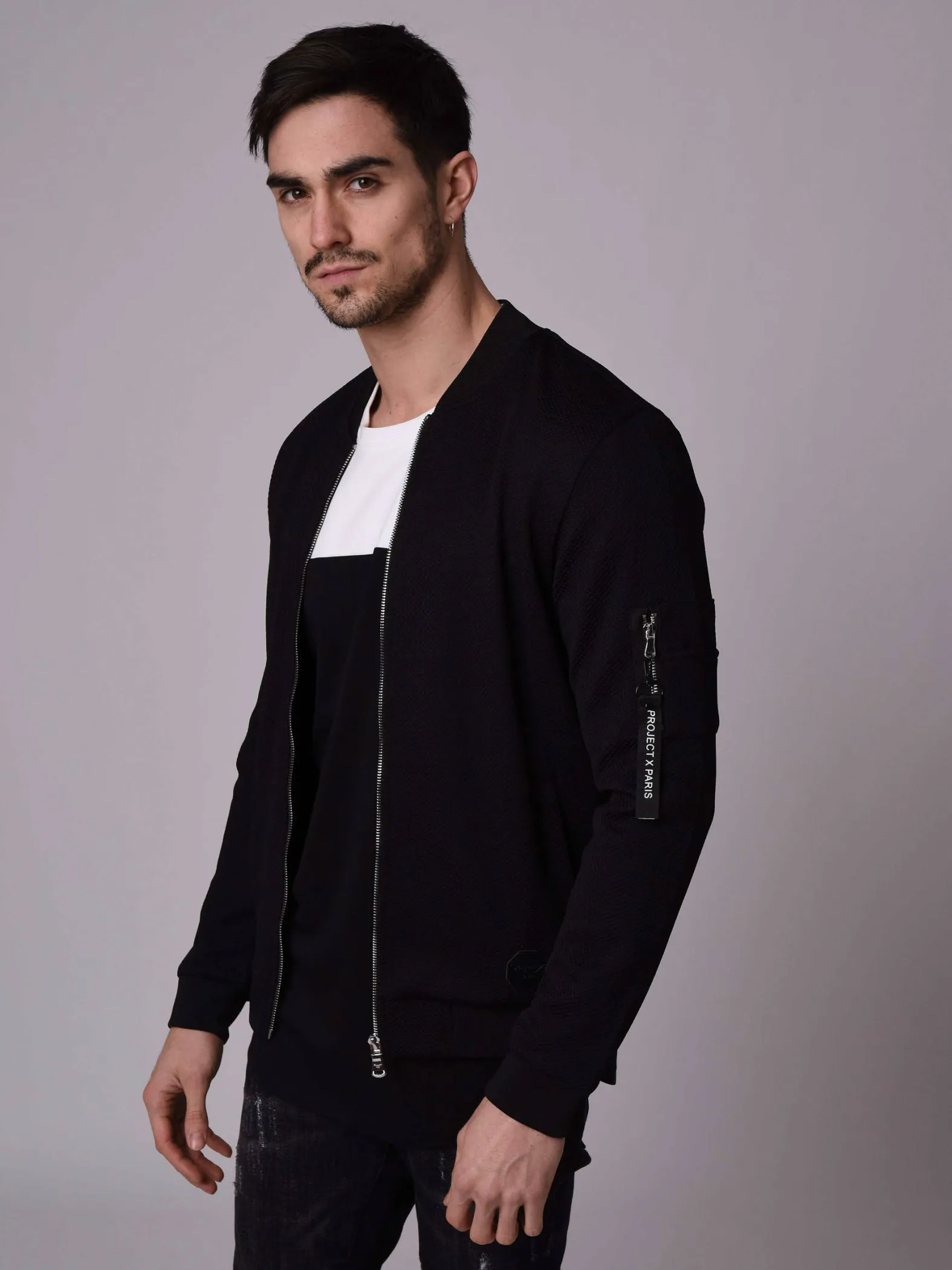 Chaqueta universitaria con cuello de peluche