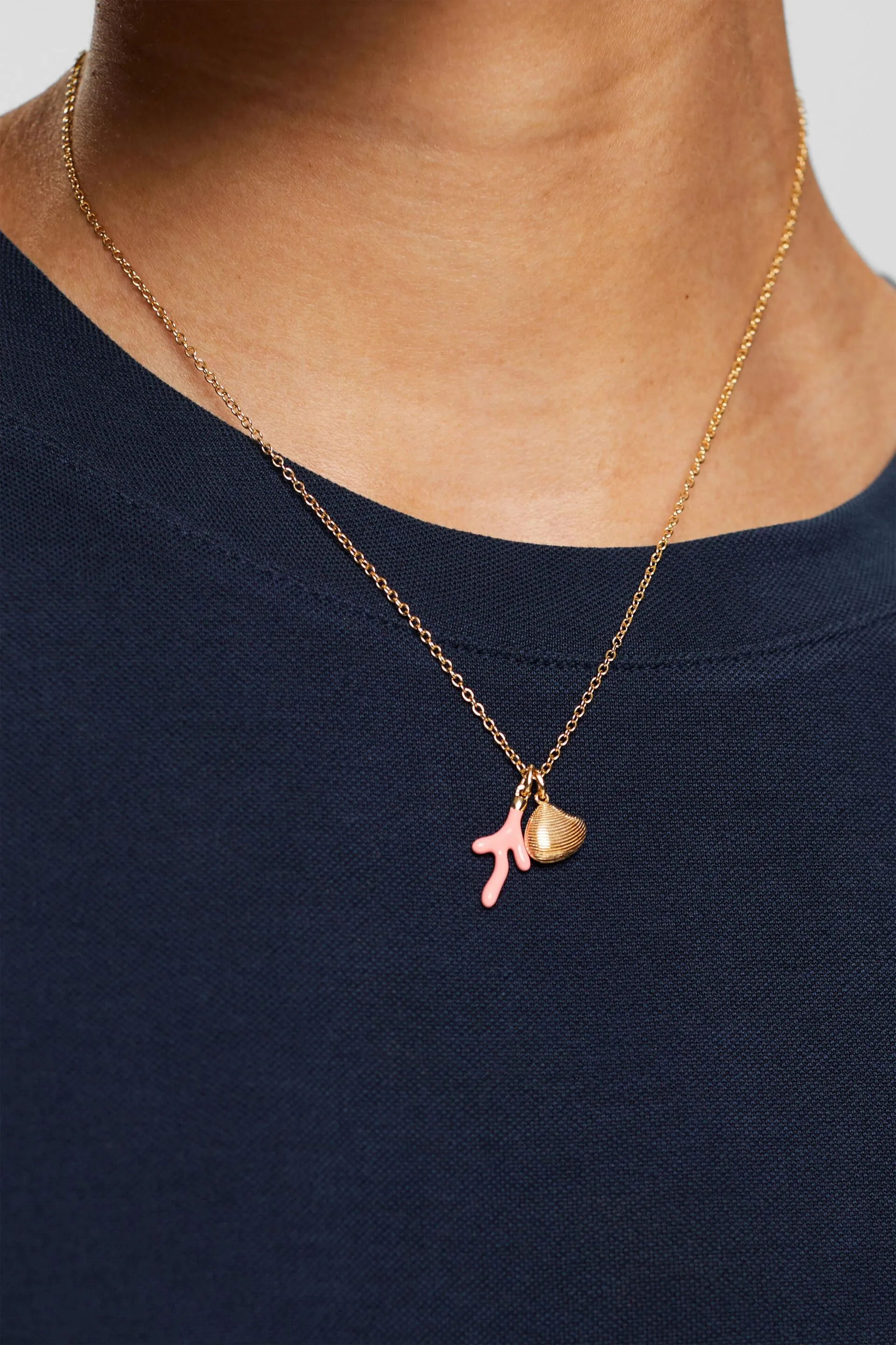 Collar con colgante océano