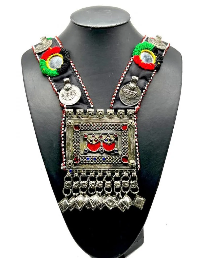 COLLARES ETNICOS LARGOS BABERO TEXTIL DE INSPIRACION AFGANA