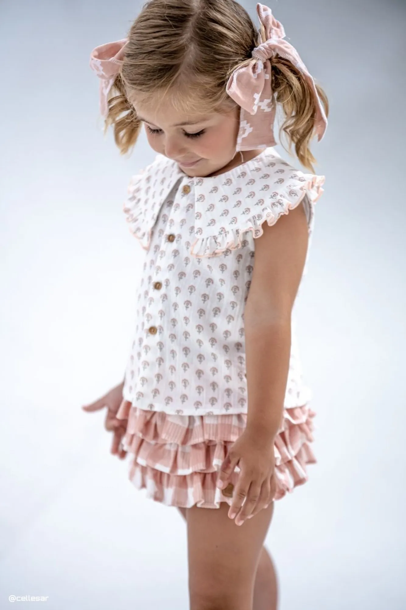 Conjunto para niña rosa pétalo de José varón