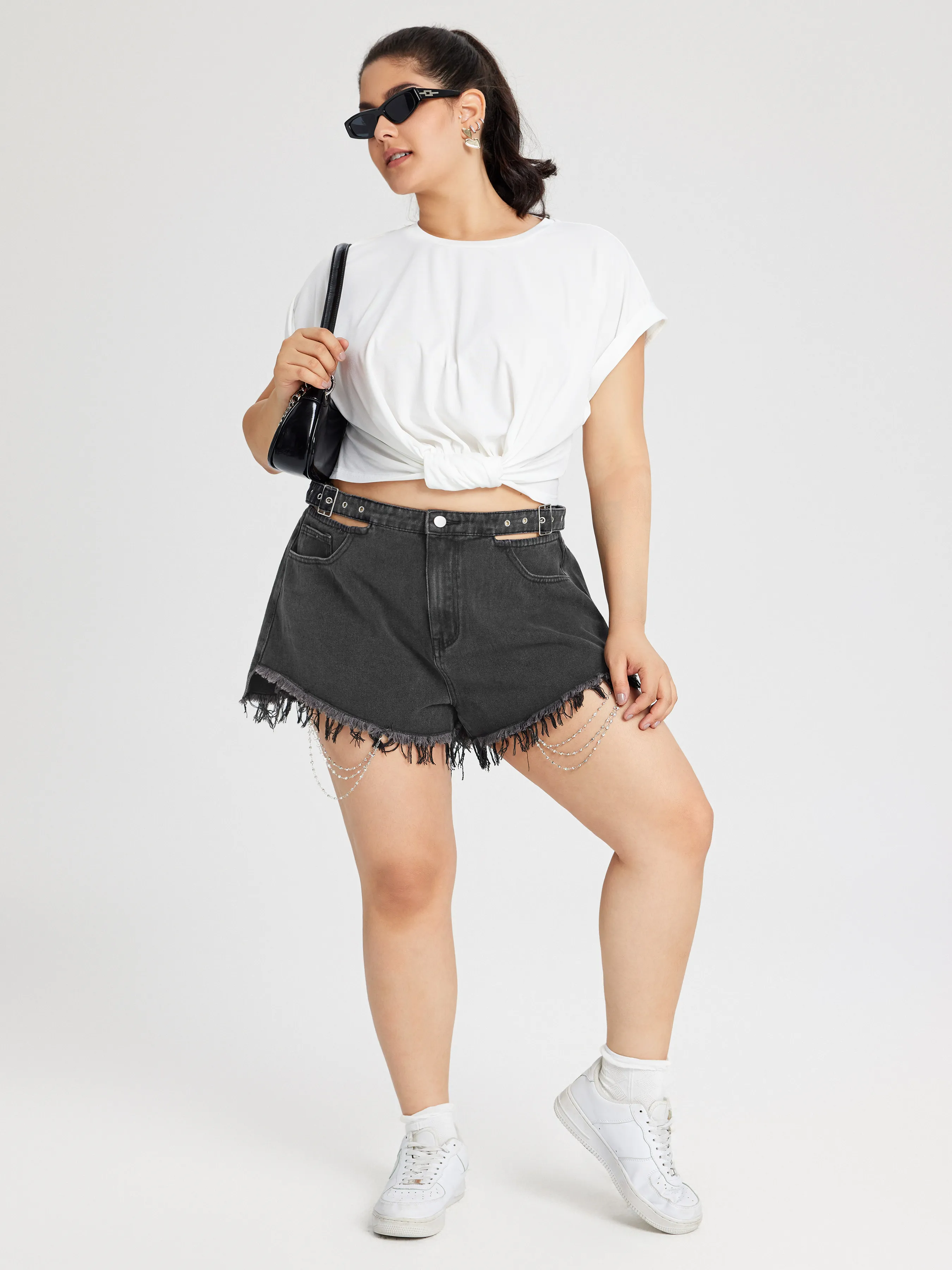 Denim Bordes Deshilachados Detalle de Cadena Ultra Pantalón Corto Curvy