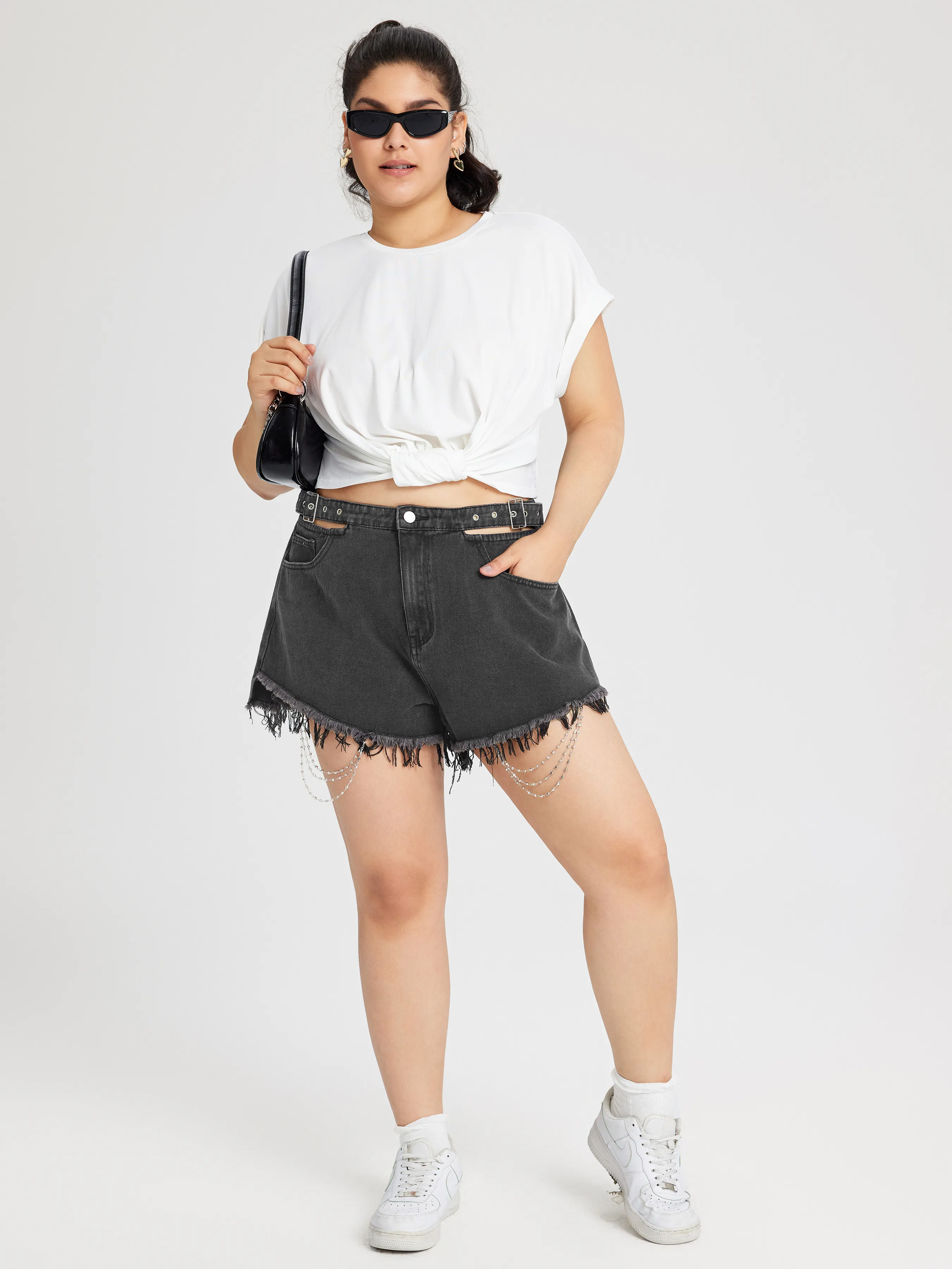 Denim Bordes Deshilachados Detalle de Cadena Ultra Pantalón Corto Curvy