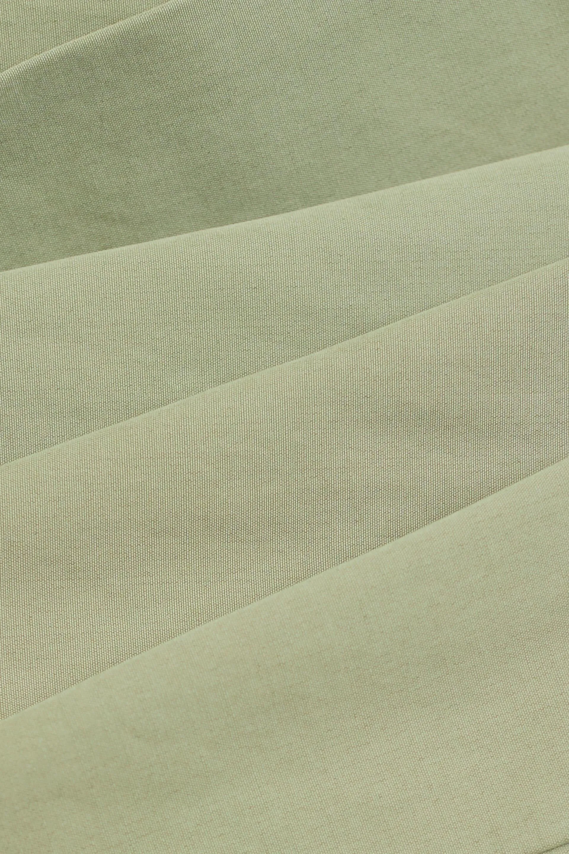 Gabardina con cinturón