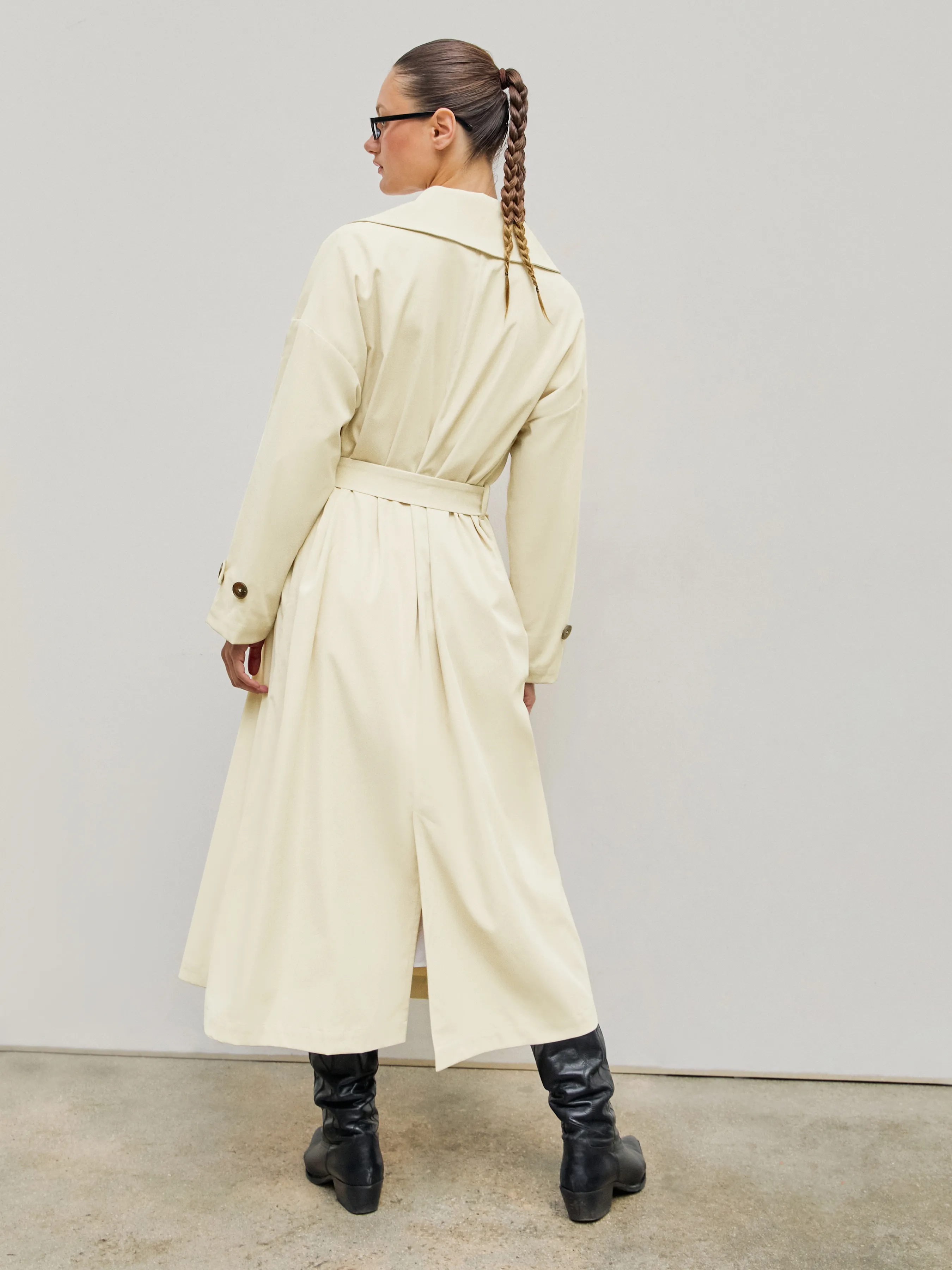 Gabardina de cuello sólido con cinturón