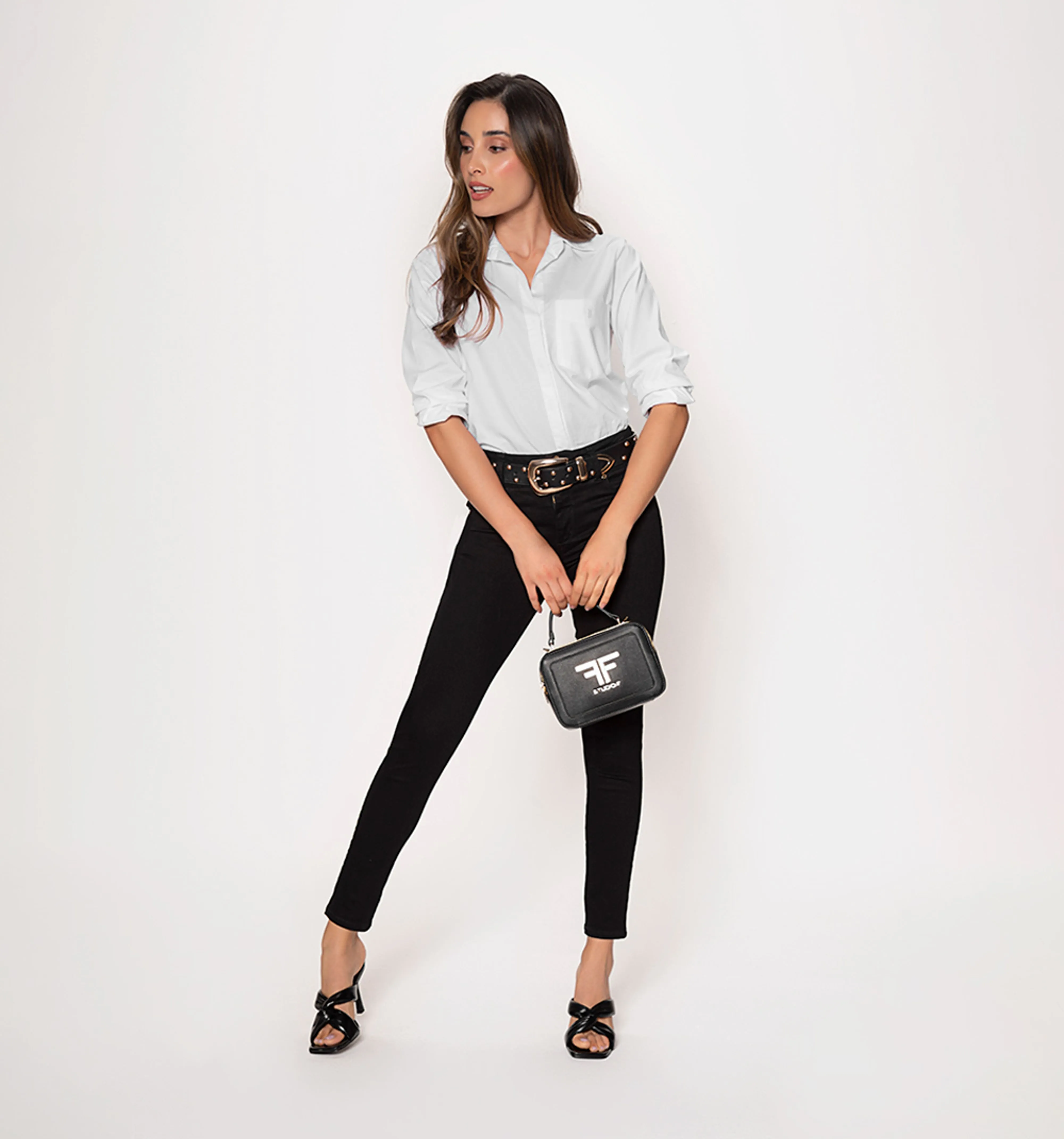 Jean ultraslim, tiro medio, con bolsillo