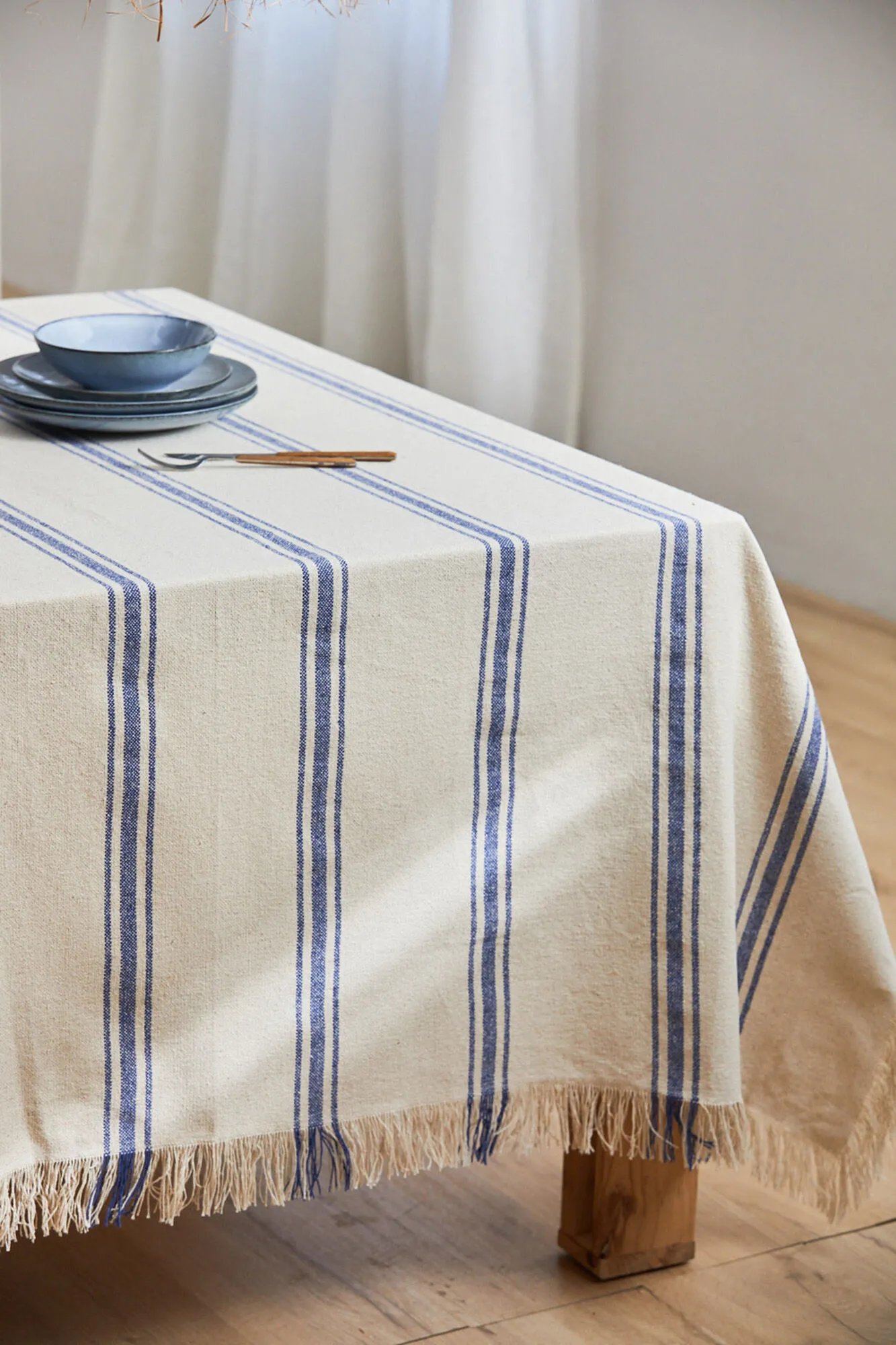 Mantel con raya tejida azul Bari