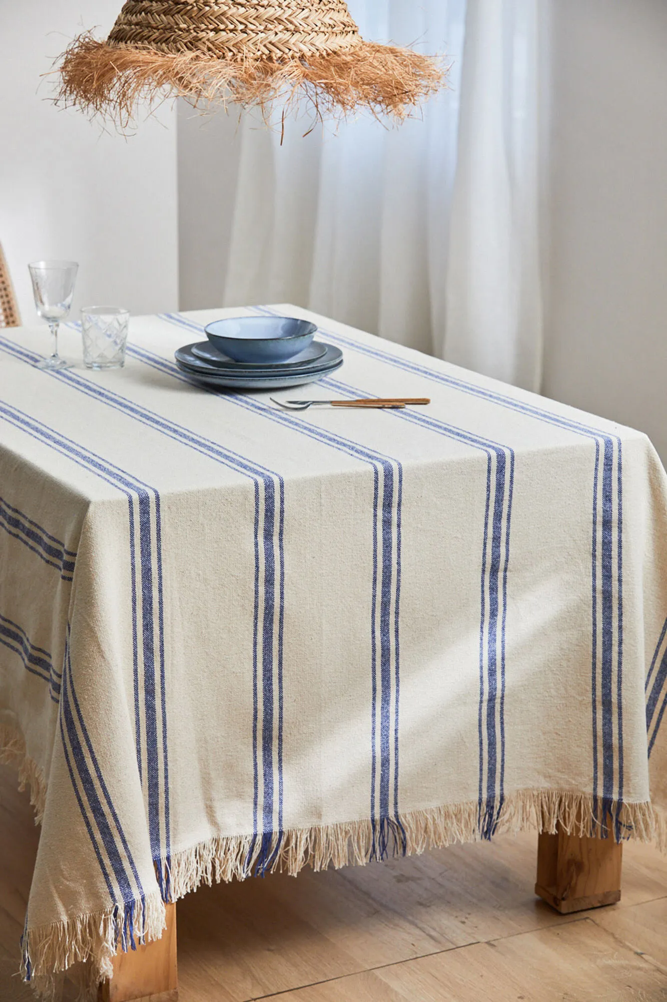 Mantel con raya tejida azul Bari