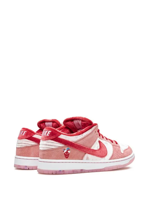 N373O tenis Nike x StrangeLove Dunk Low SB Gamuza Rosa