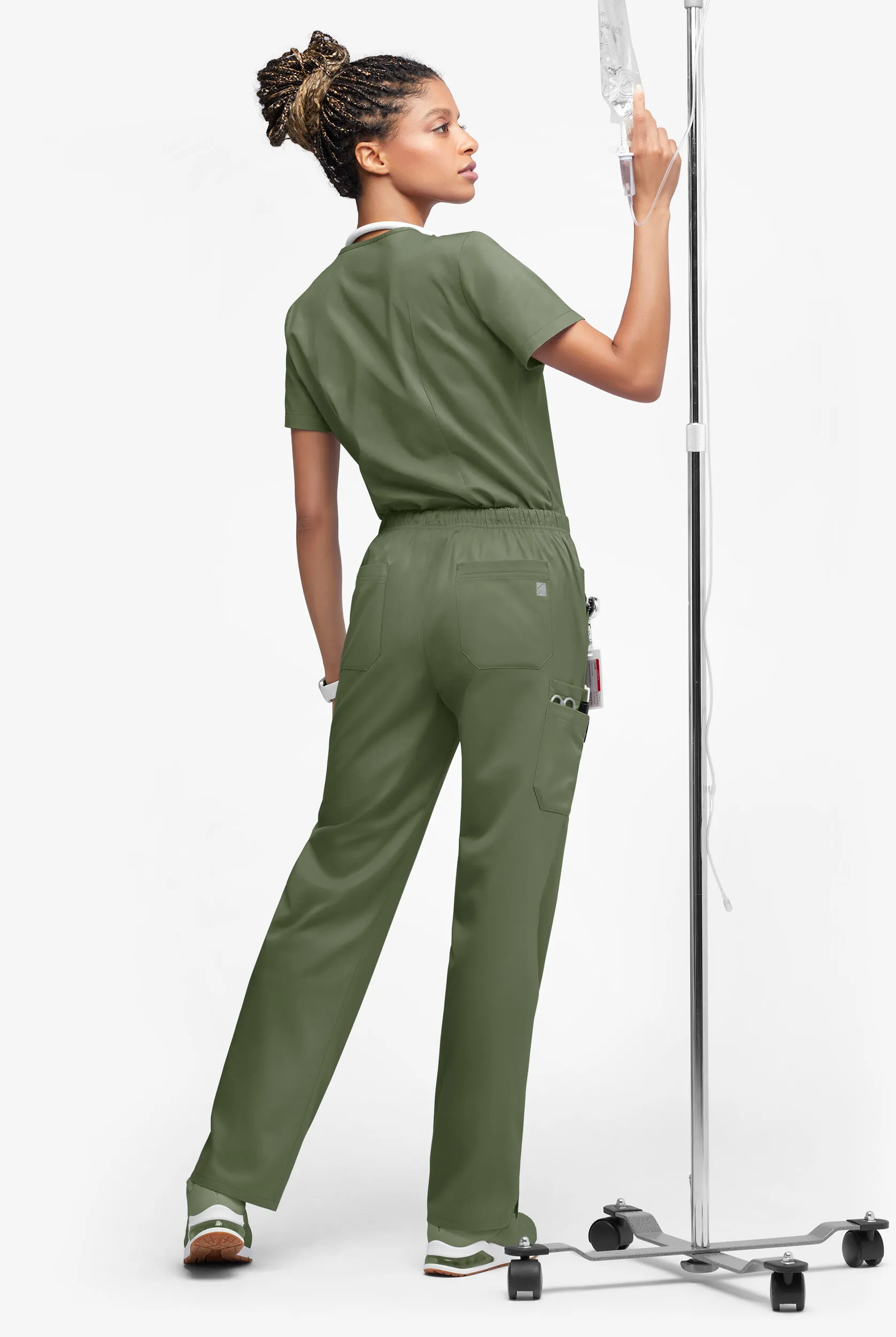 PANTAL&OACUTE;N M&EACUTE;DICO UA BUTTERSOFT STRETCH DE TIRO MEDIO CON PIERNAS RECTAS PARA MUJER