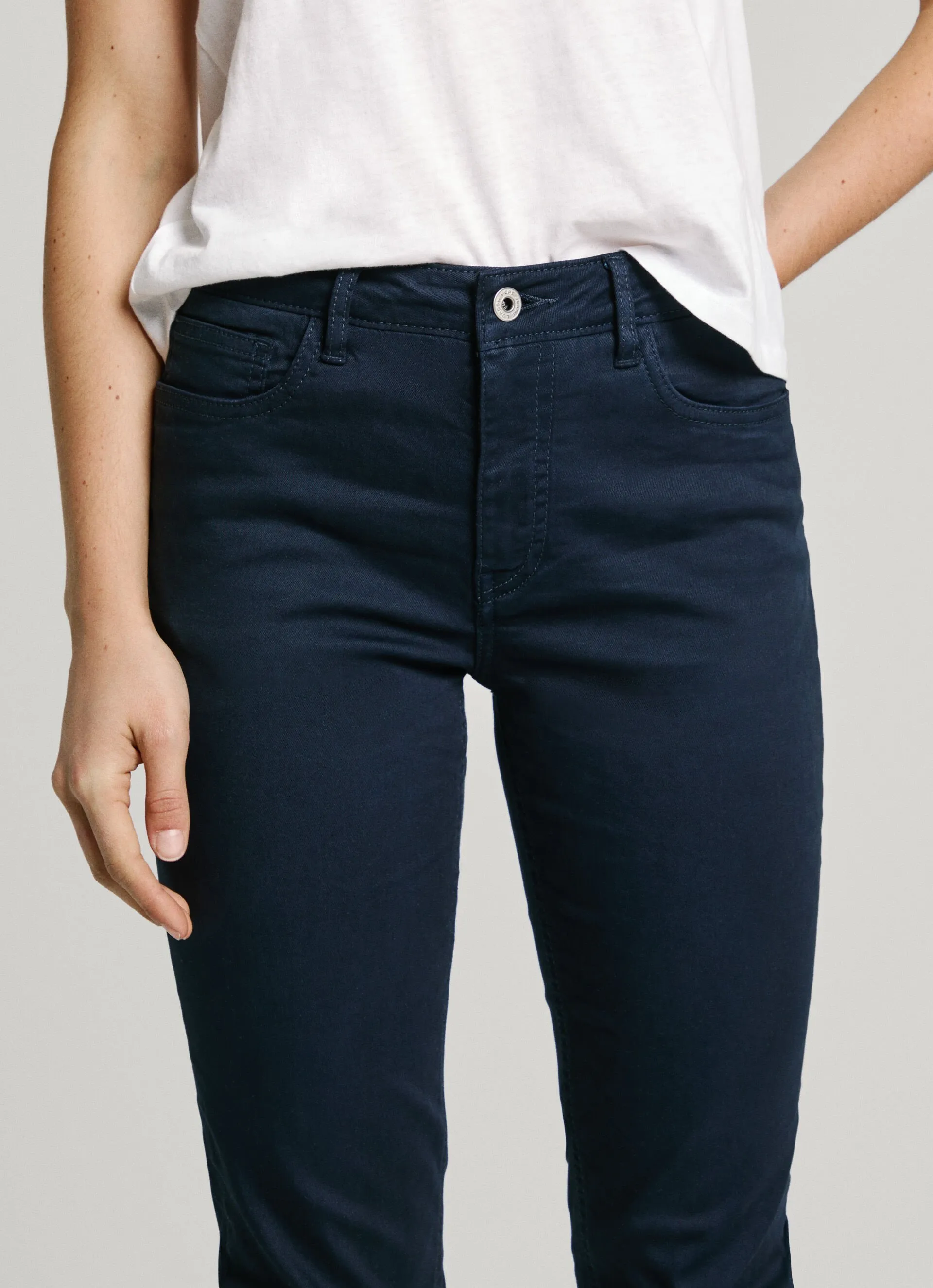 pantalón 5 bolsillos fit slim