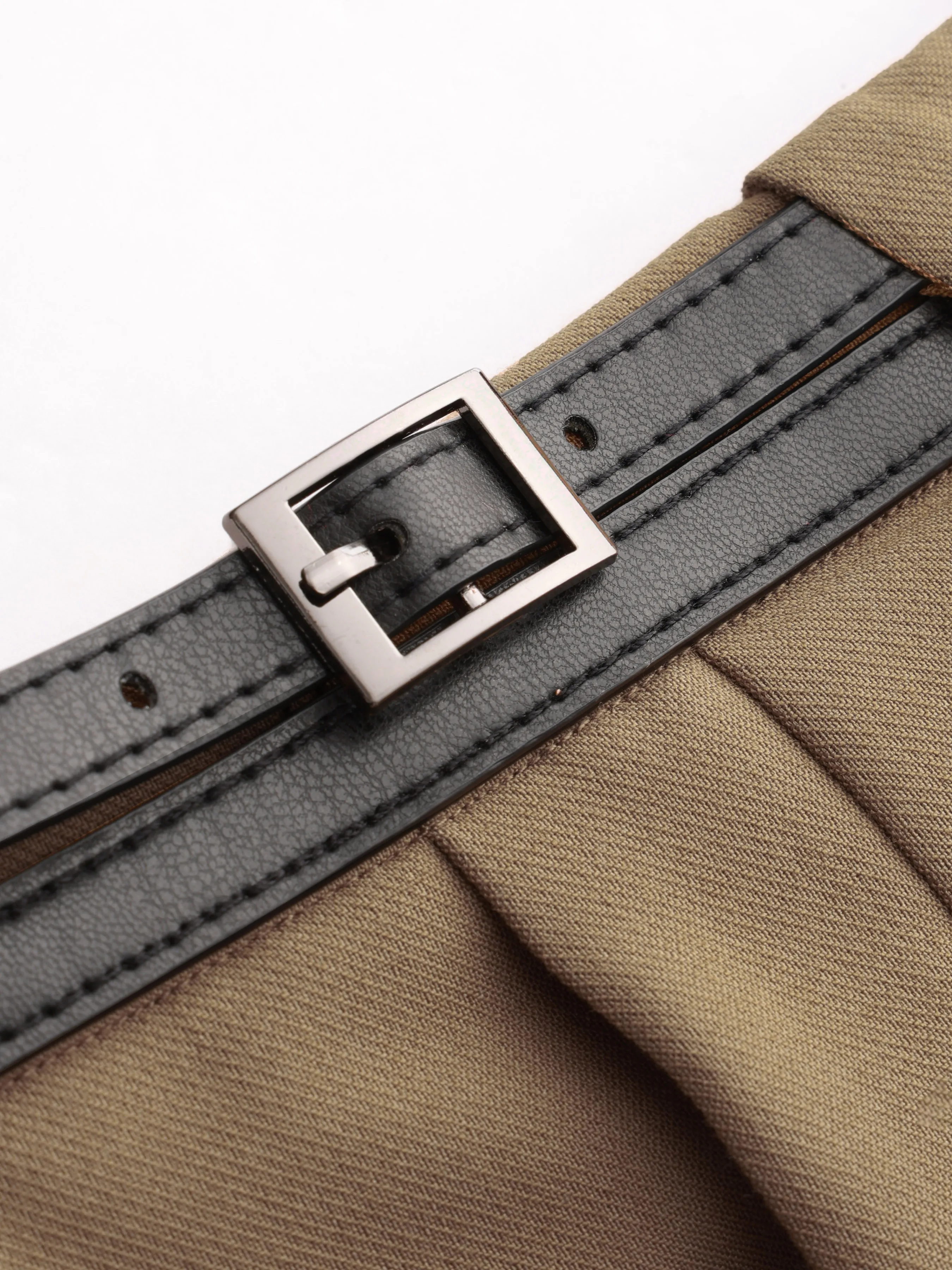 Pantalón recto de tiro medio sólido con cinturón para petite