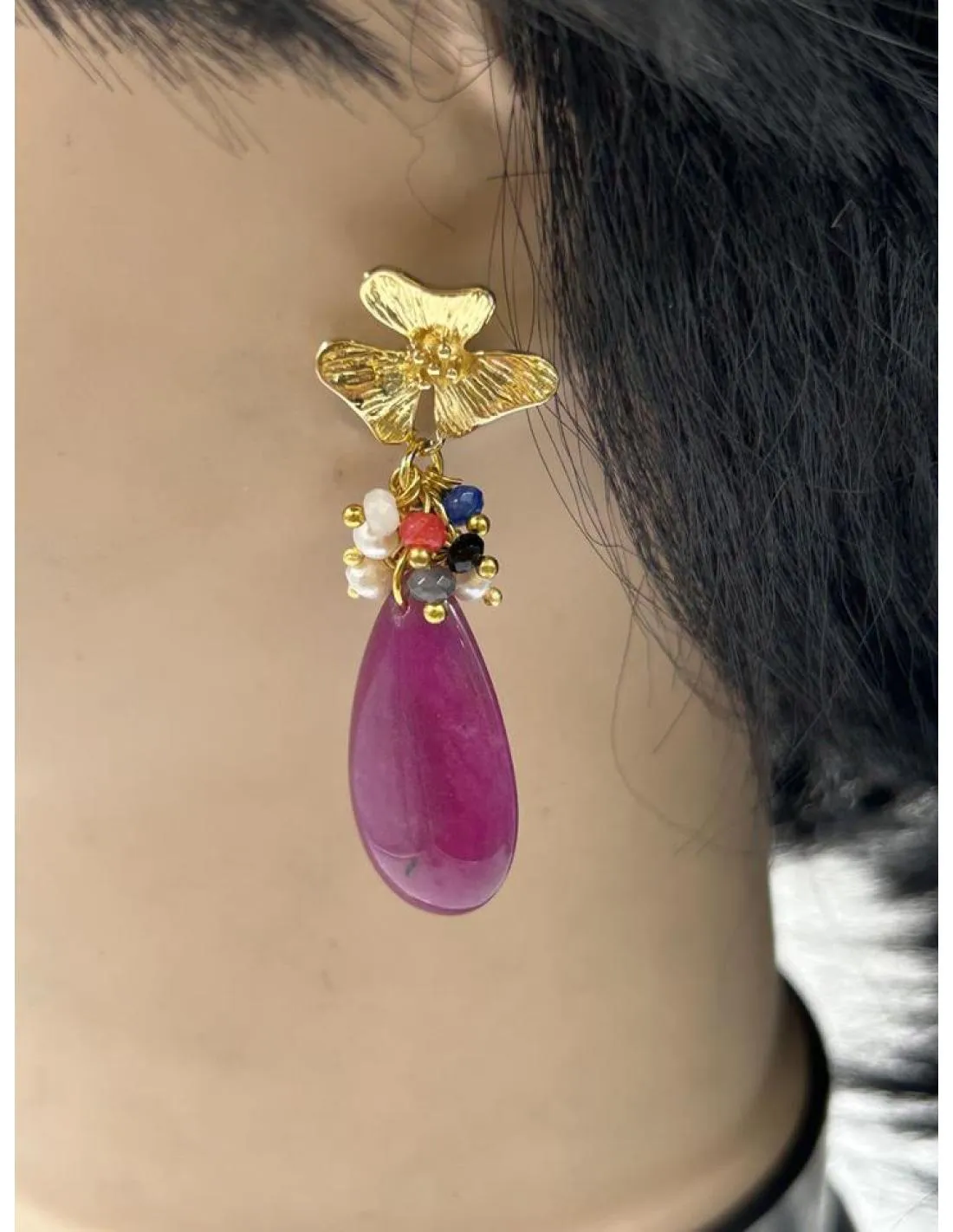 PENDIENTES DE PIEDRA LARGOS BUGAMBILIAS Y DORADOS