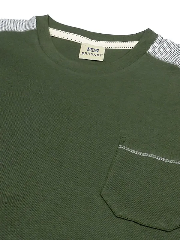 Pijama Barandi en algodón verde con bolsillo en el pecho y pantalón con puños