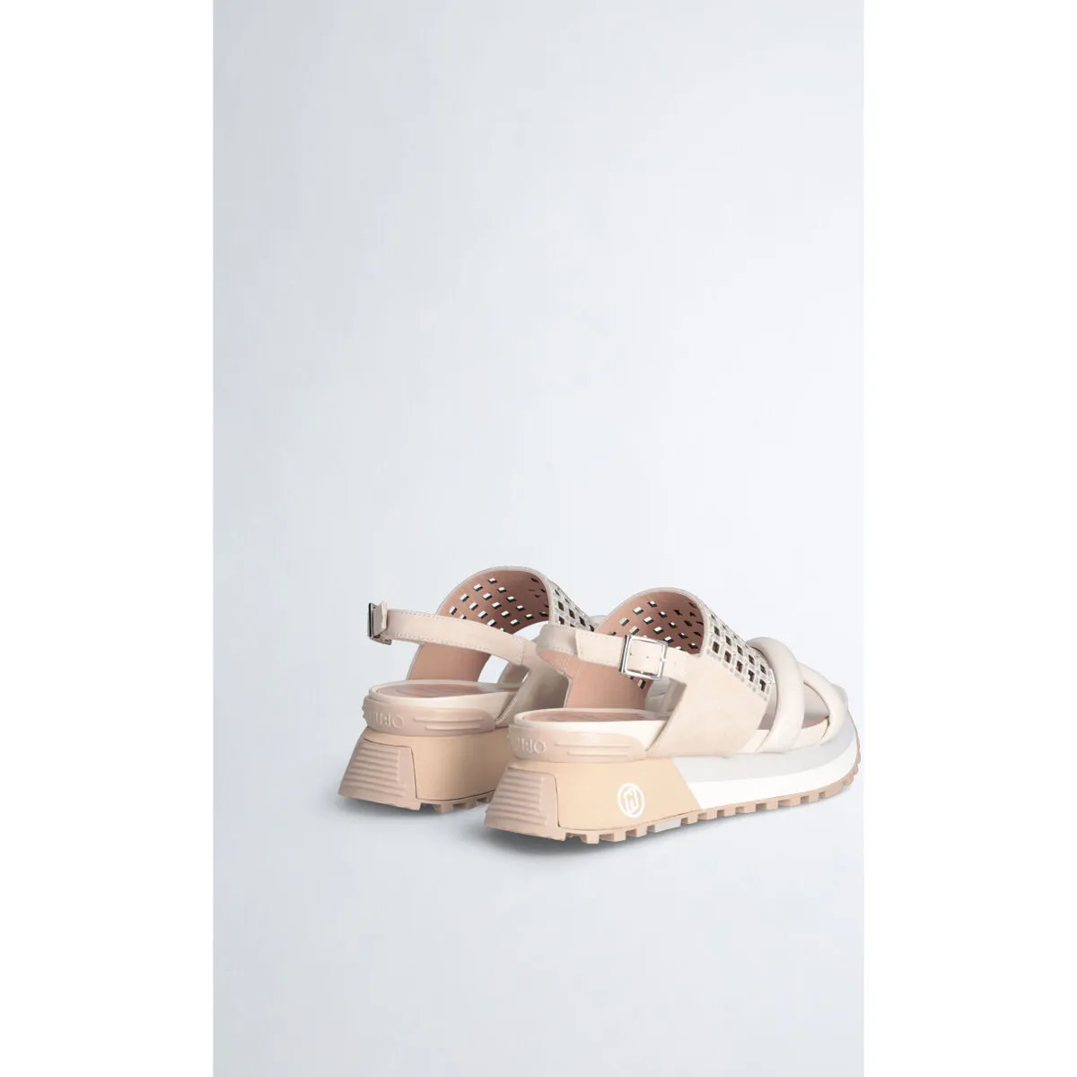 Sandalias con plataforma y tira decorativa