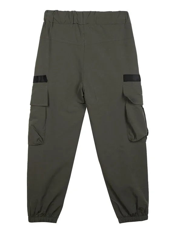 Small Gang Pantalón impermeable para niño con grandes bolsillos y puños.