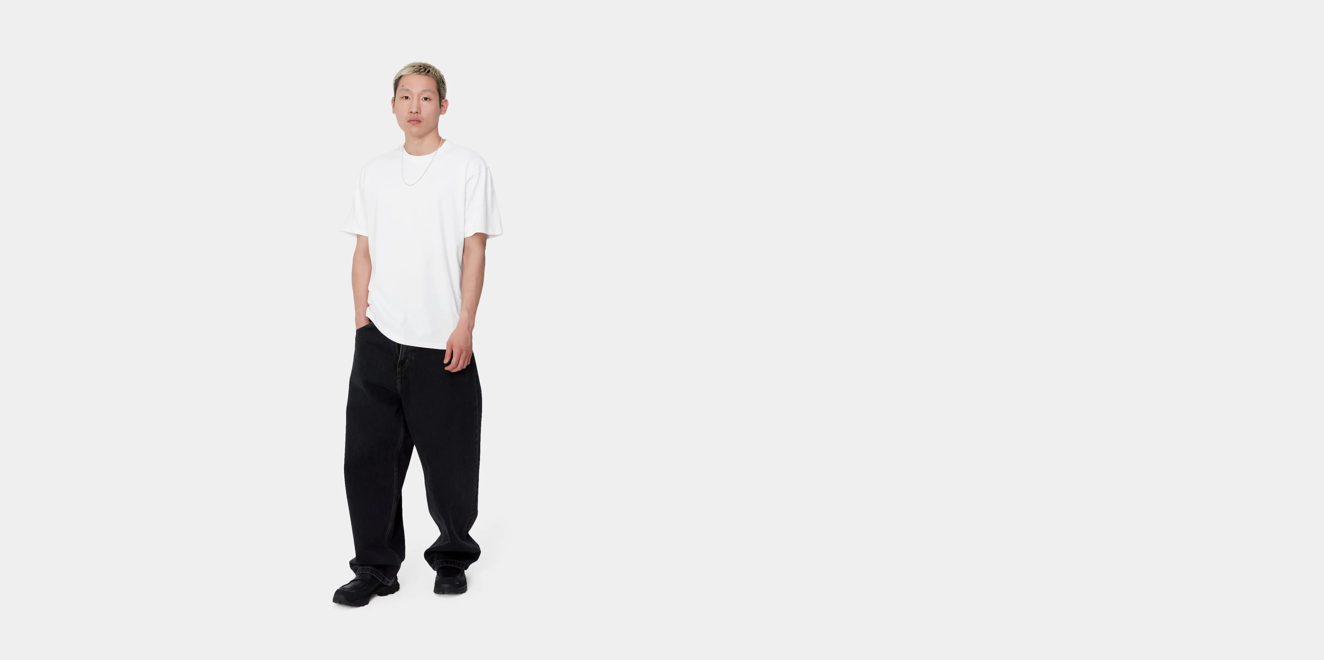 S/S DUSTER SCRIPT TSHIRT