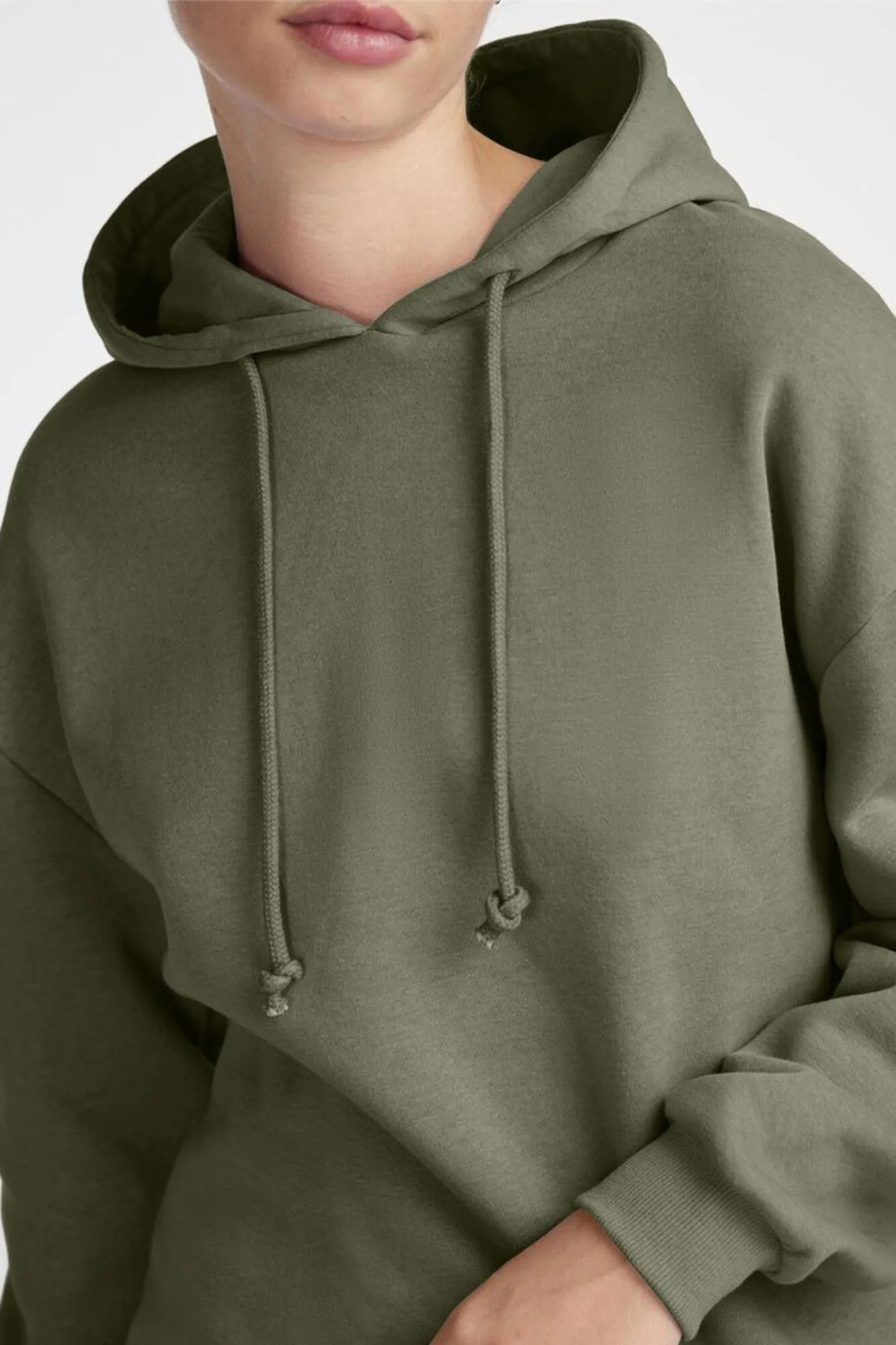 Sudadera básica con capucha