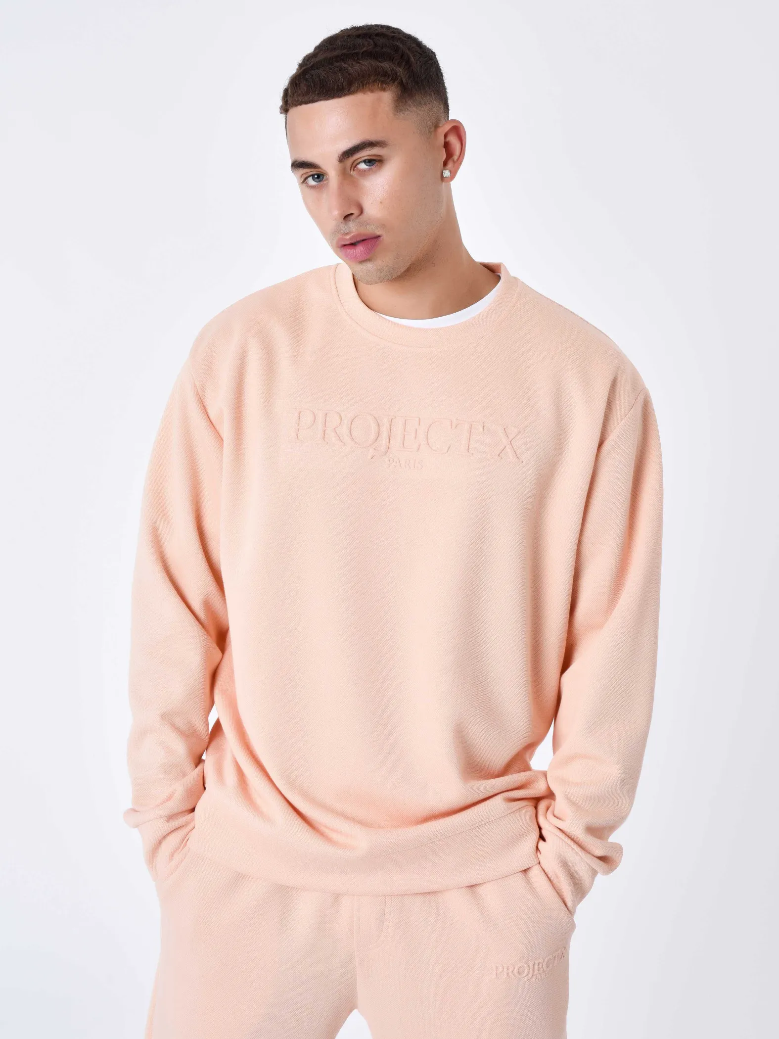 Sudadera con cuello redondo en relieve