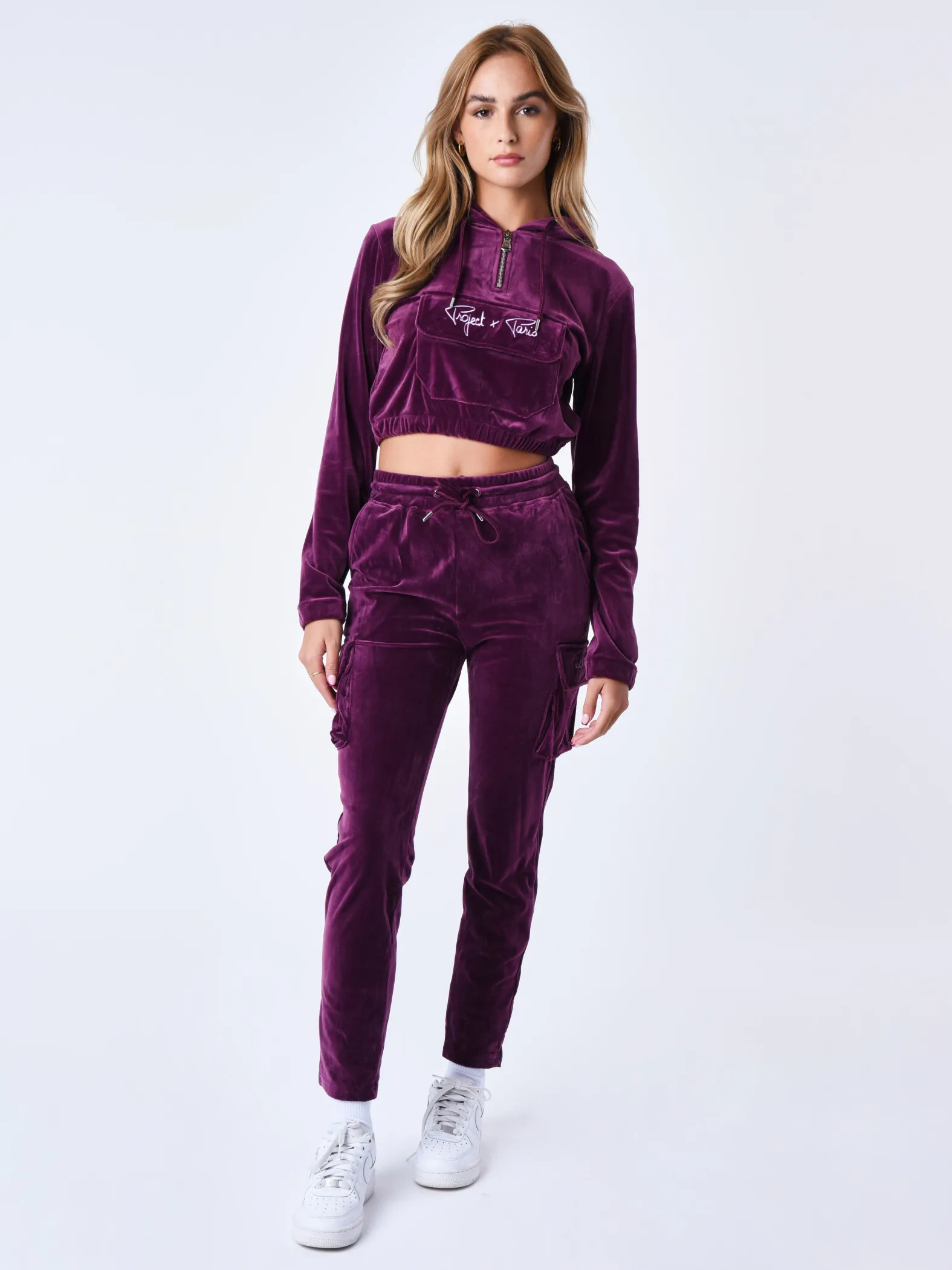 Sudadera corta de terciopelo con capucha